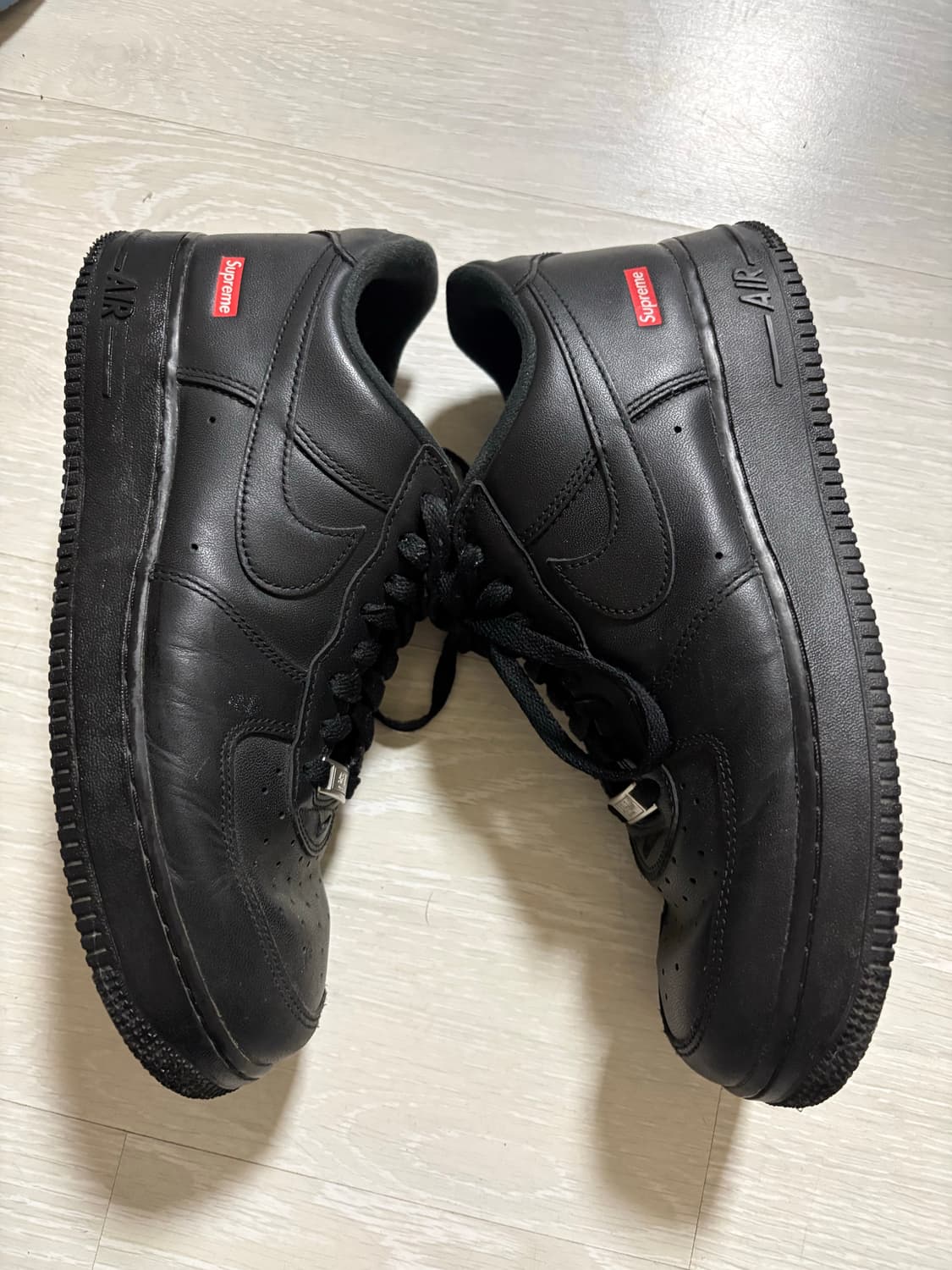 슈프림 에어포스1 블랙 상품이미지1