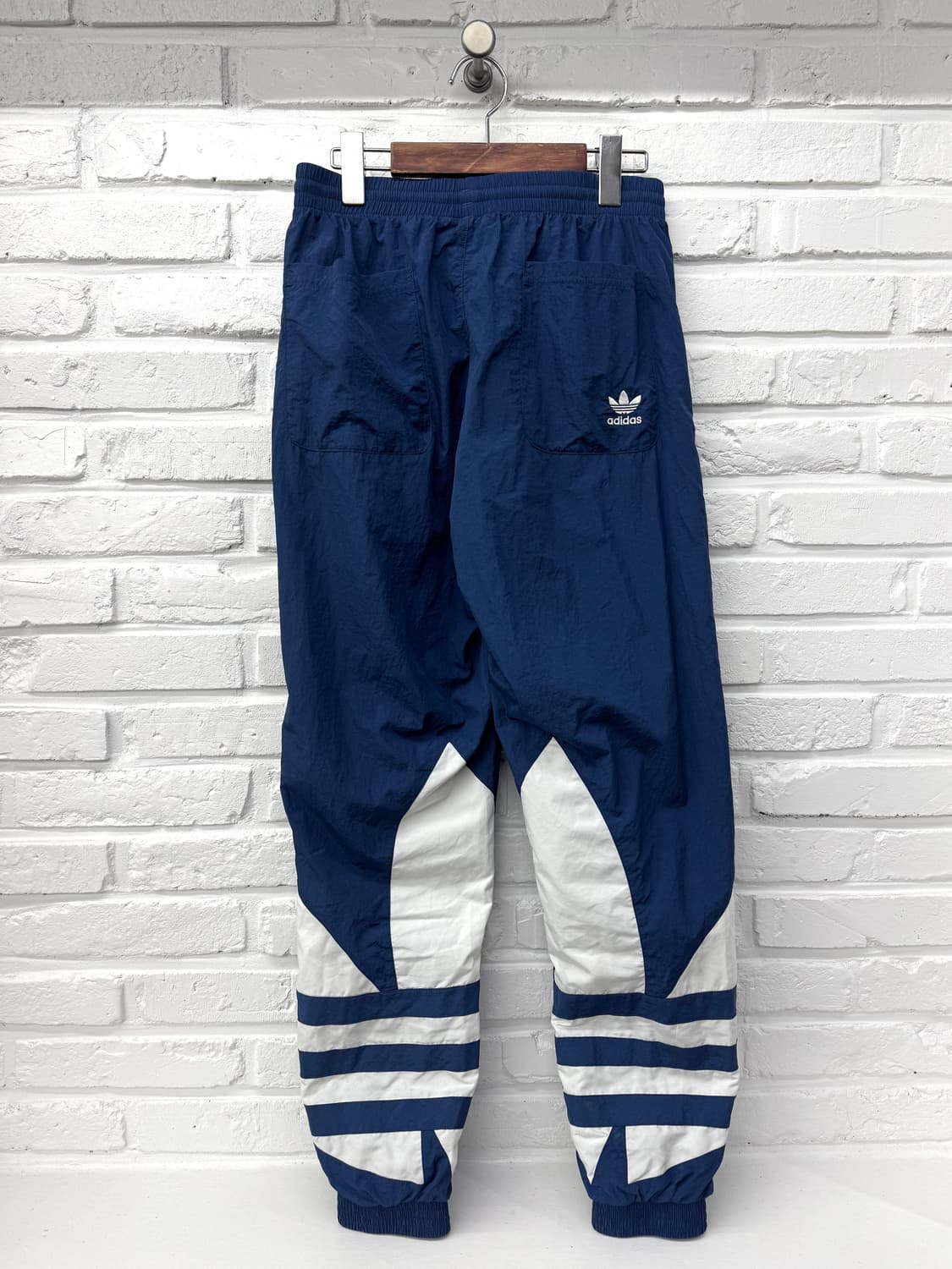 아디다스 블루 백 포인트 트레이닝 팬츠 상품이미지4