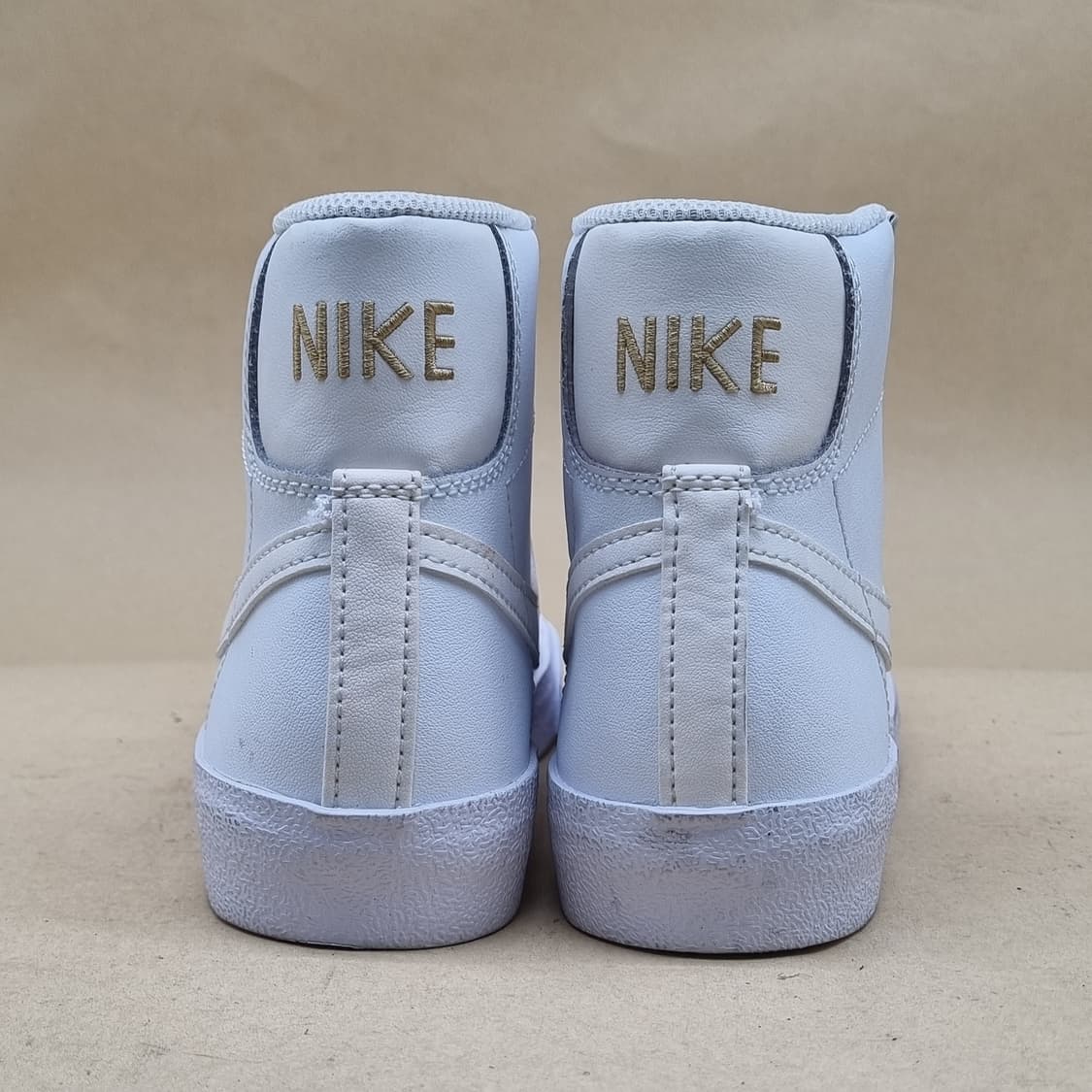 나이키 블레이저 미드77 여성하이탑235 상품이미지4