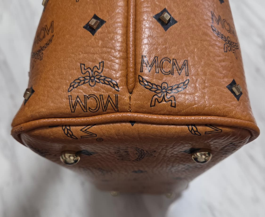 MCM 비세토스 스터드 쇼퍼백 상품이미지5