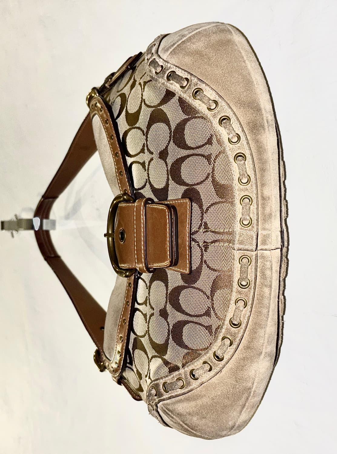 Coach 시그니처 숄더백 정품 / 몬치치 키링 증정 상품이미지5