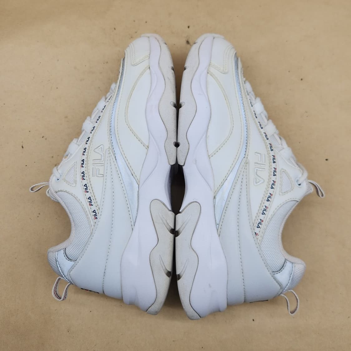 휠라 레이 테이피 테입 스니커즈 255 상품이미지5