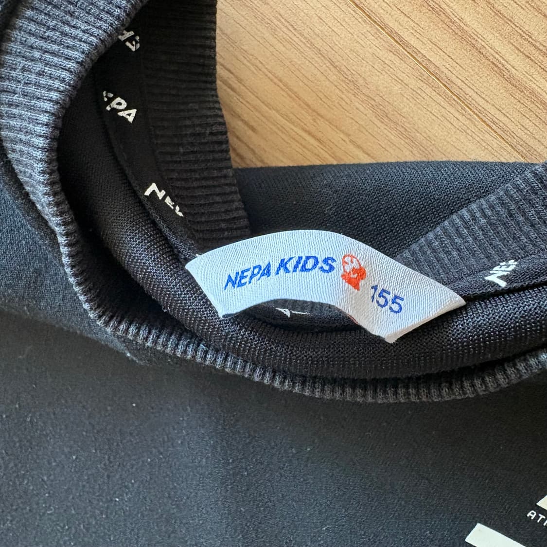 네파 블랙 맨투맨 키즈 155 티셔츠 상품이미지4
