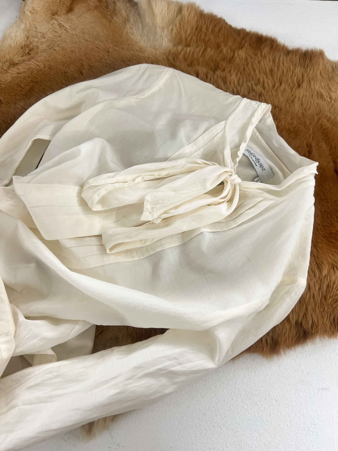 2006 입생로랑 리브고쉬 핀턱 블라우스 상품이미지1