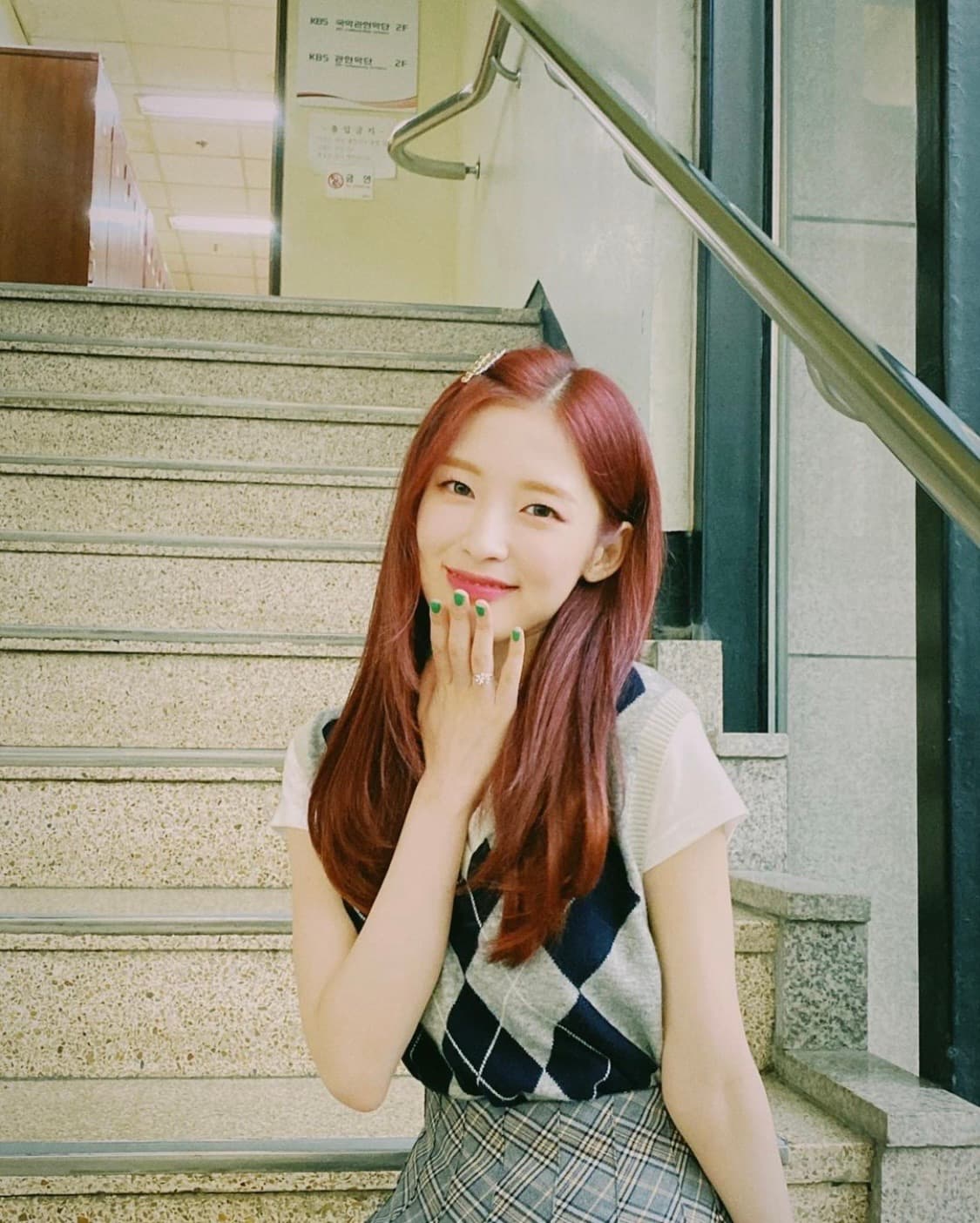 택O) [s] 엔오르 아가일 패턴 베스트 그레이 [제니, 나연 착용] 상품이미지3