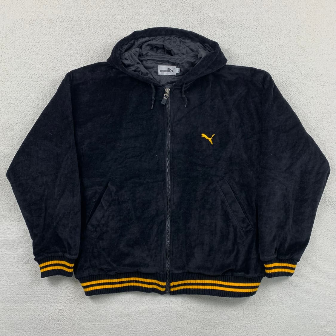 90‘s 푸마 빅로고 블랙 벨벳 봄버 자켓 상품이미지1