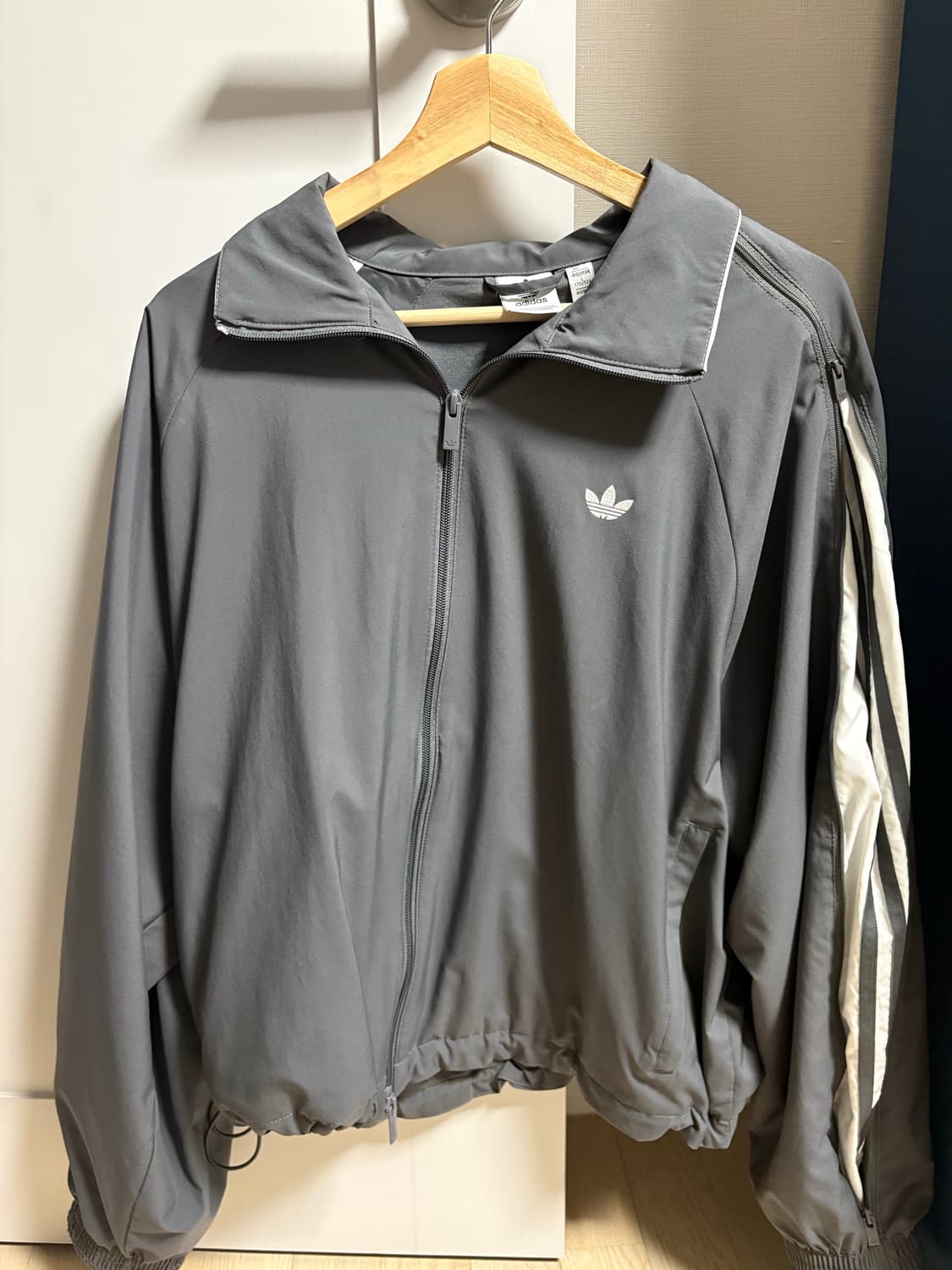 아디다스 아딜레늄 시즌 3 집 트랙탑 그레이 L 상품이미지1