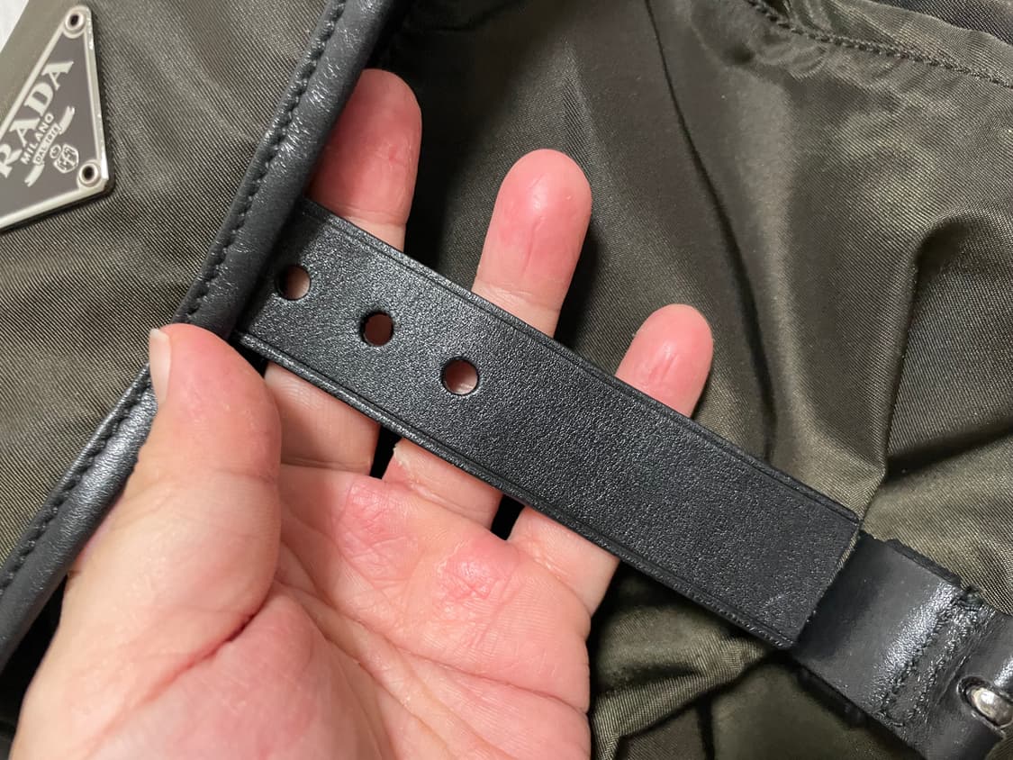 프라다 카키 메신저백 상품이미지4