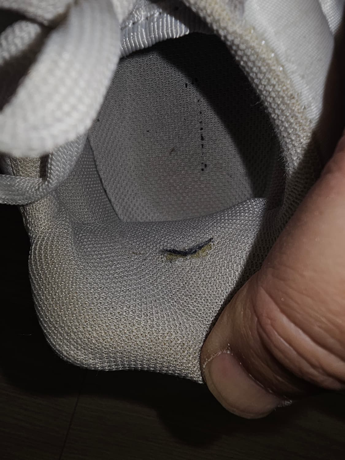 발렌시아가 트리플S 스니커즈 화이트 상품이미지7