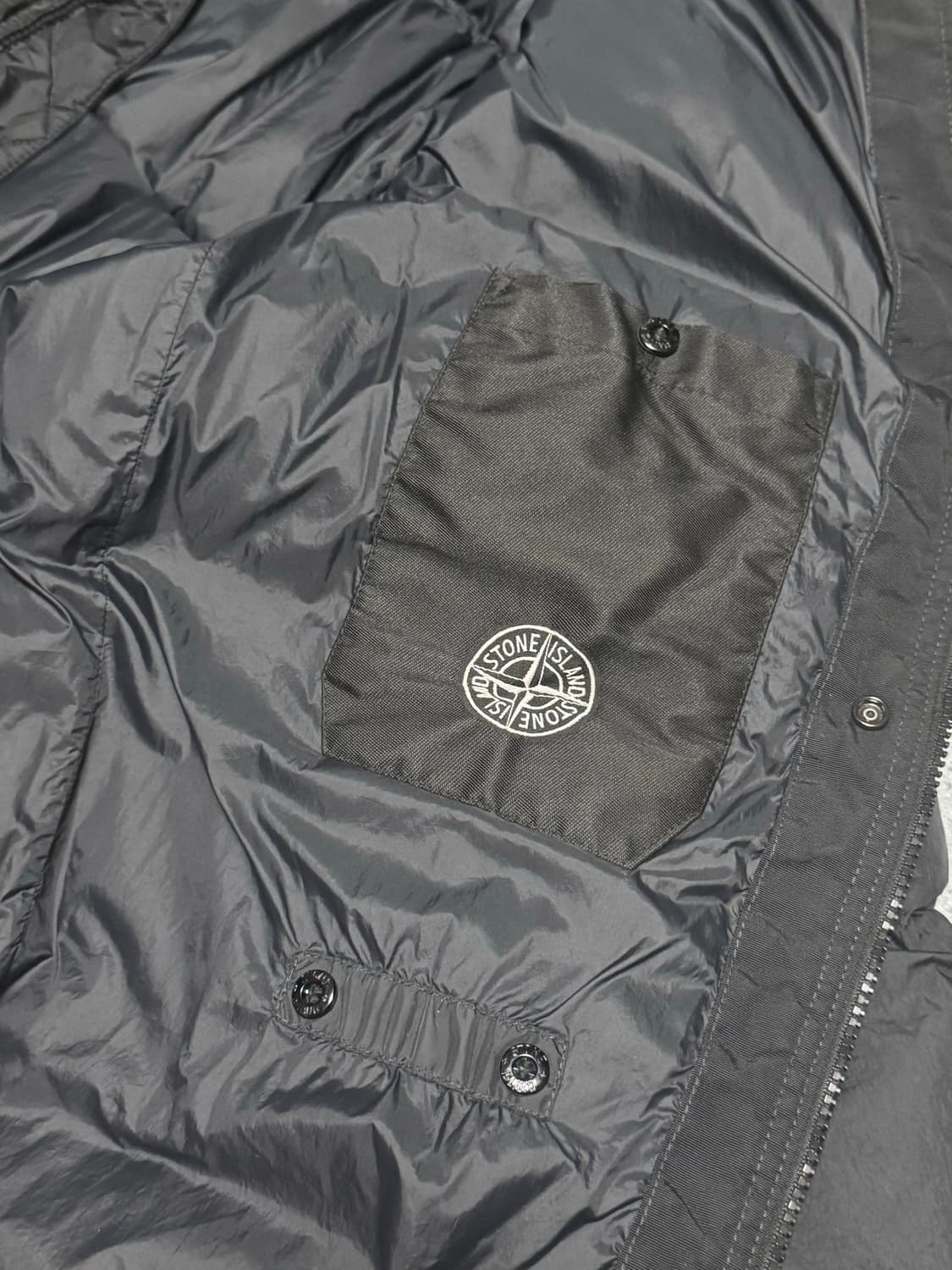 스톤아일랜드 크링클랩스 24fw XL 블랙 상품이미지7