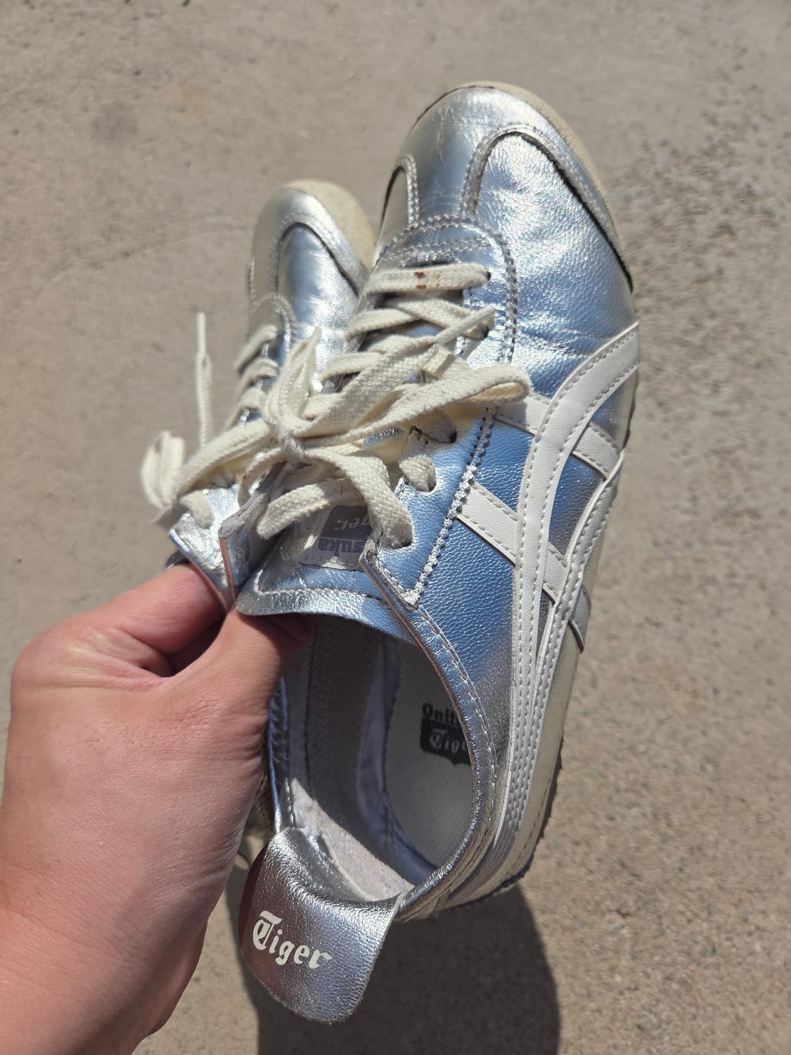 오니츠카 타이거 실버 스니커즈 245 상품이미지7
