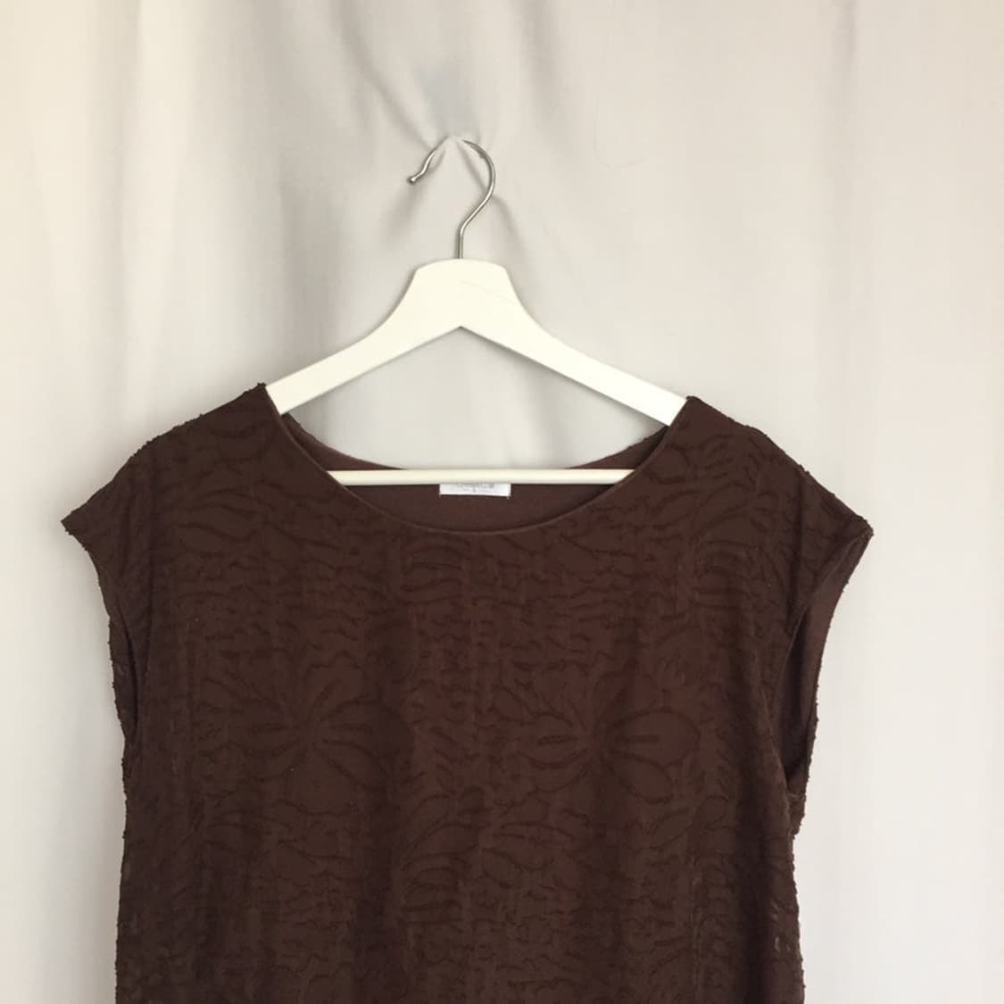 638. brown frill sleeveless blouse 상품이미지2