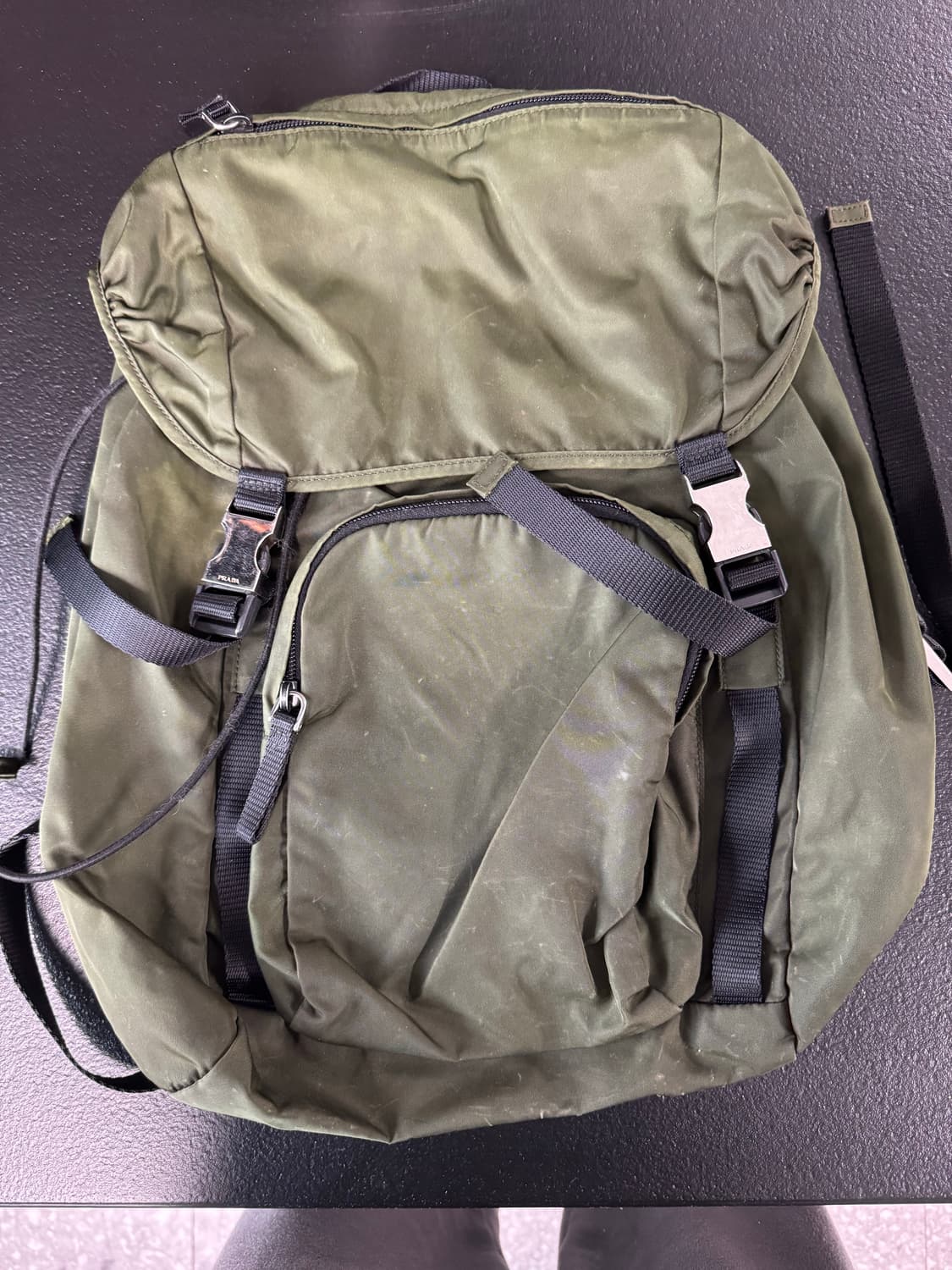 프라다 백팩 데이팩 나일론 미메티코카키 상품이미지1