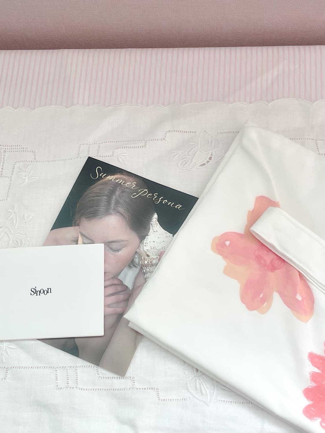 시눈 SINOON 캣 플라워 에코백 화이트  상품이미지1