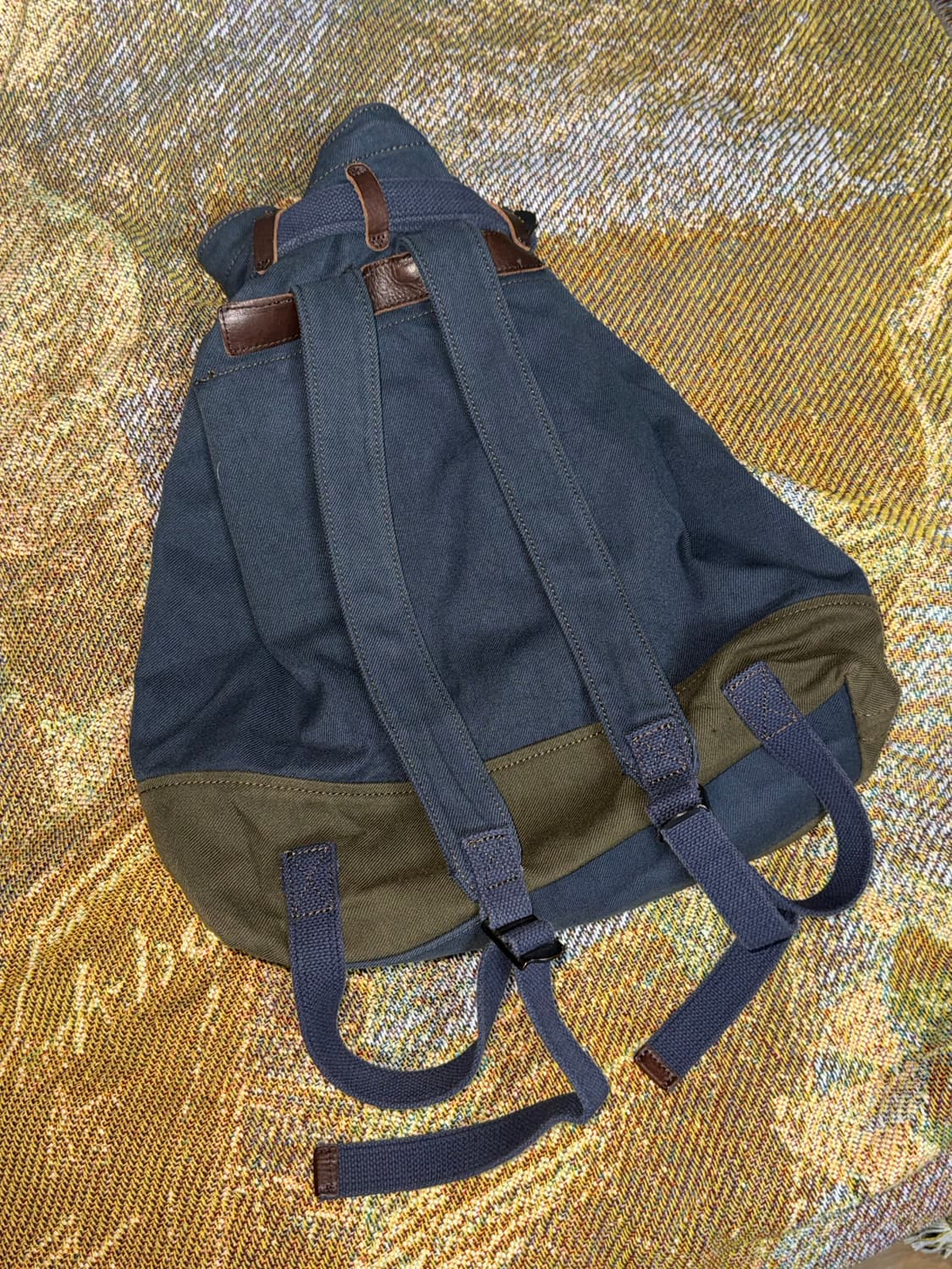 나이젤 카본 백팩 가방 판매합니다. 상품이미지4