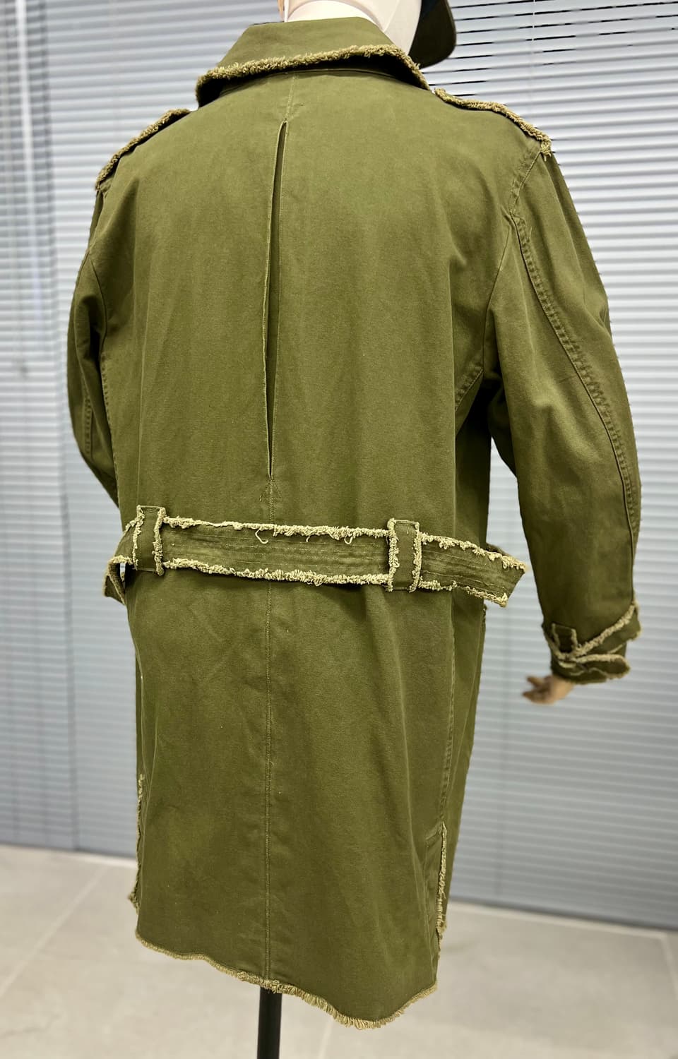 딜레탕트(dilettante)  밀리터리 트렌치코트 상품이미지7