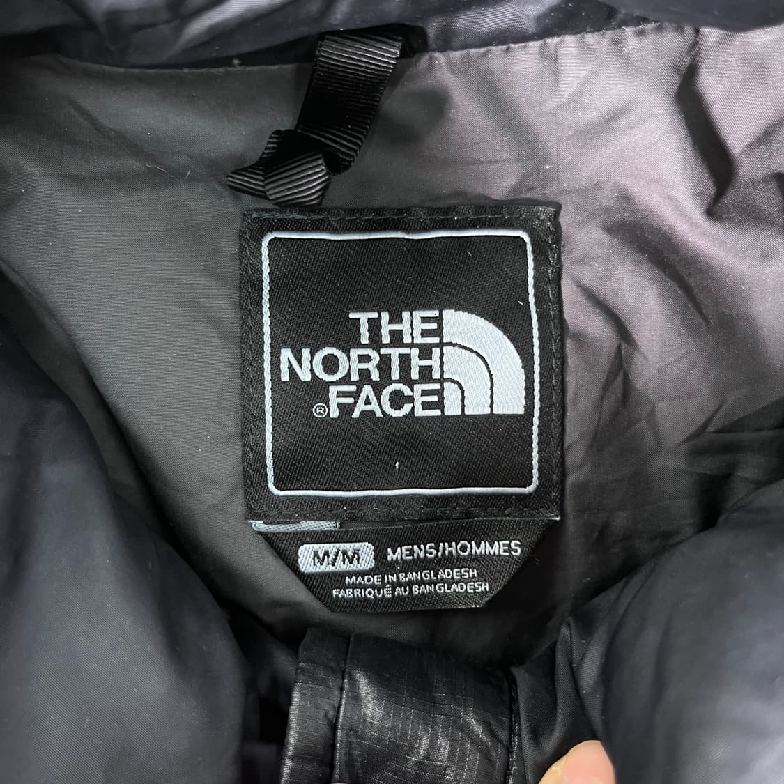 100 노스페이스 700 눕시 블랙 경량 패딩 상품이미지3