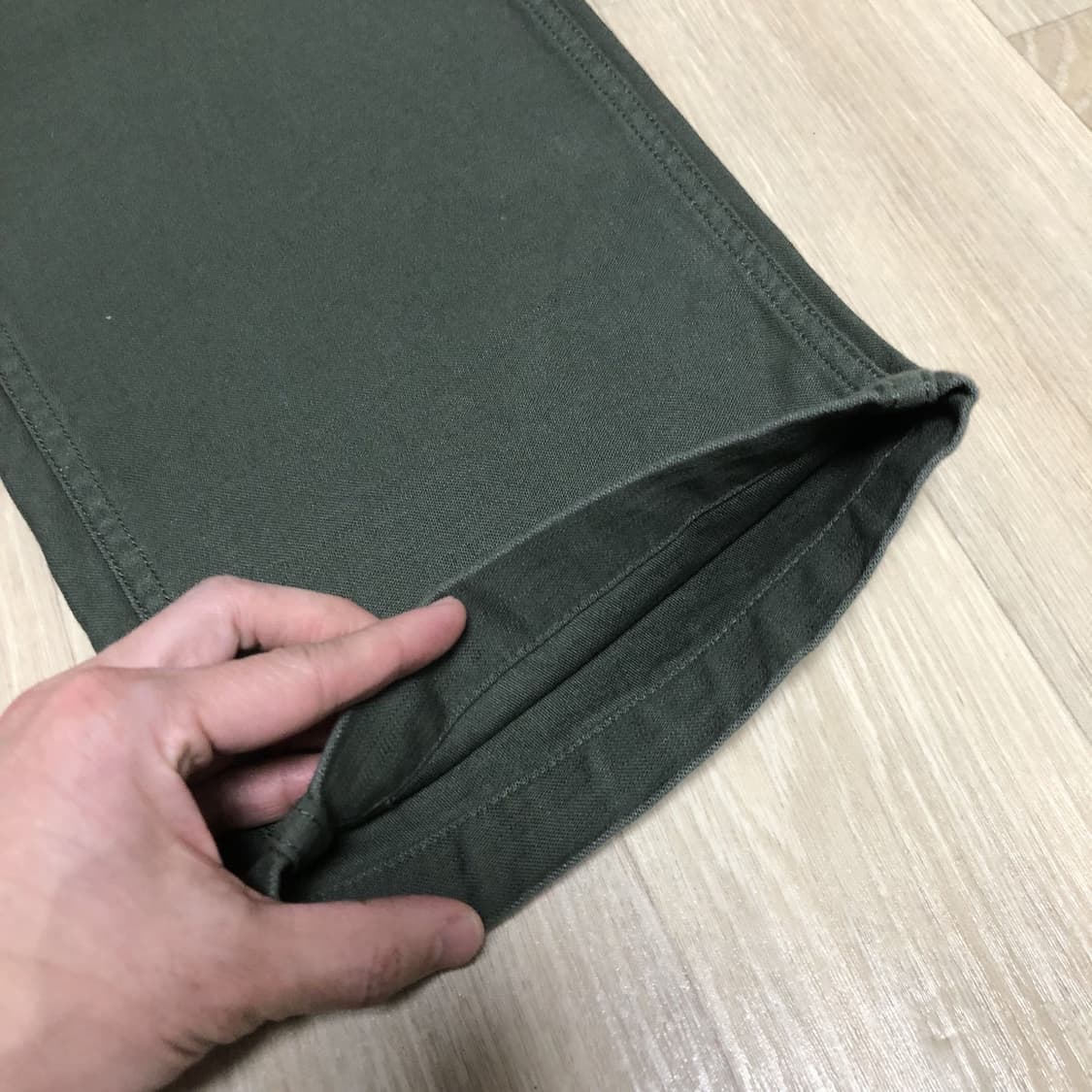 (30) 무신사 스탠다드 레플리카 백사틴 퍼티그 팬츠 카키 상품이미지4