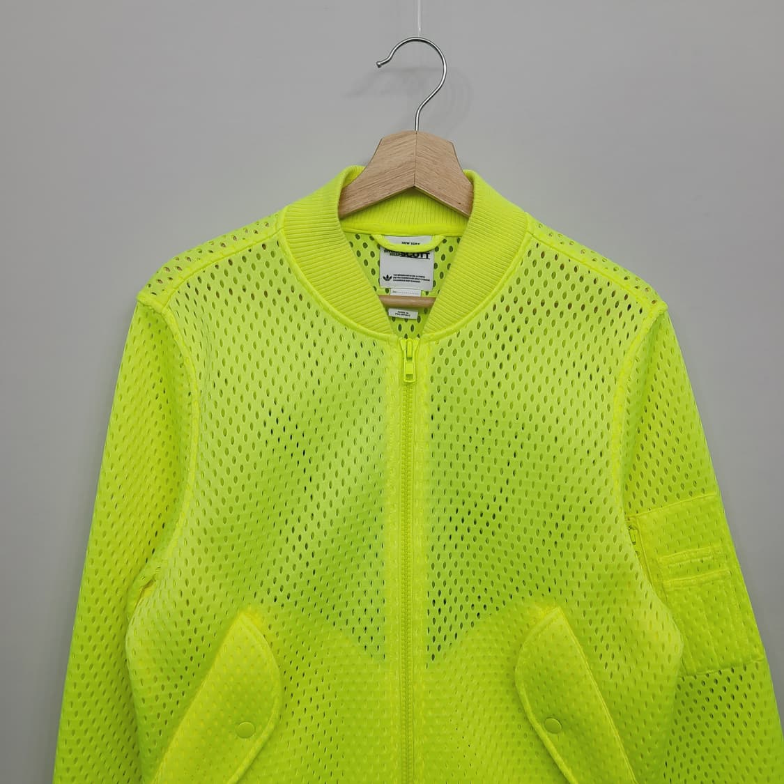[희귀/정품] 아디다스 x 제레미스캇 메쉬퍼프 봄버재킷 105 상품이미지3