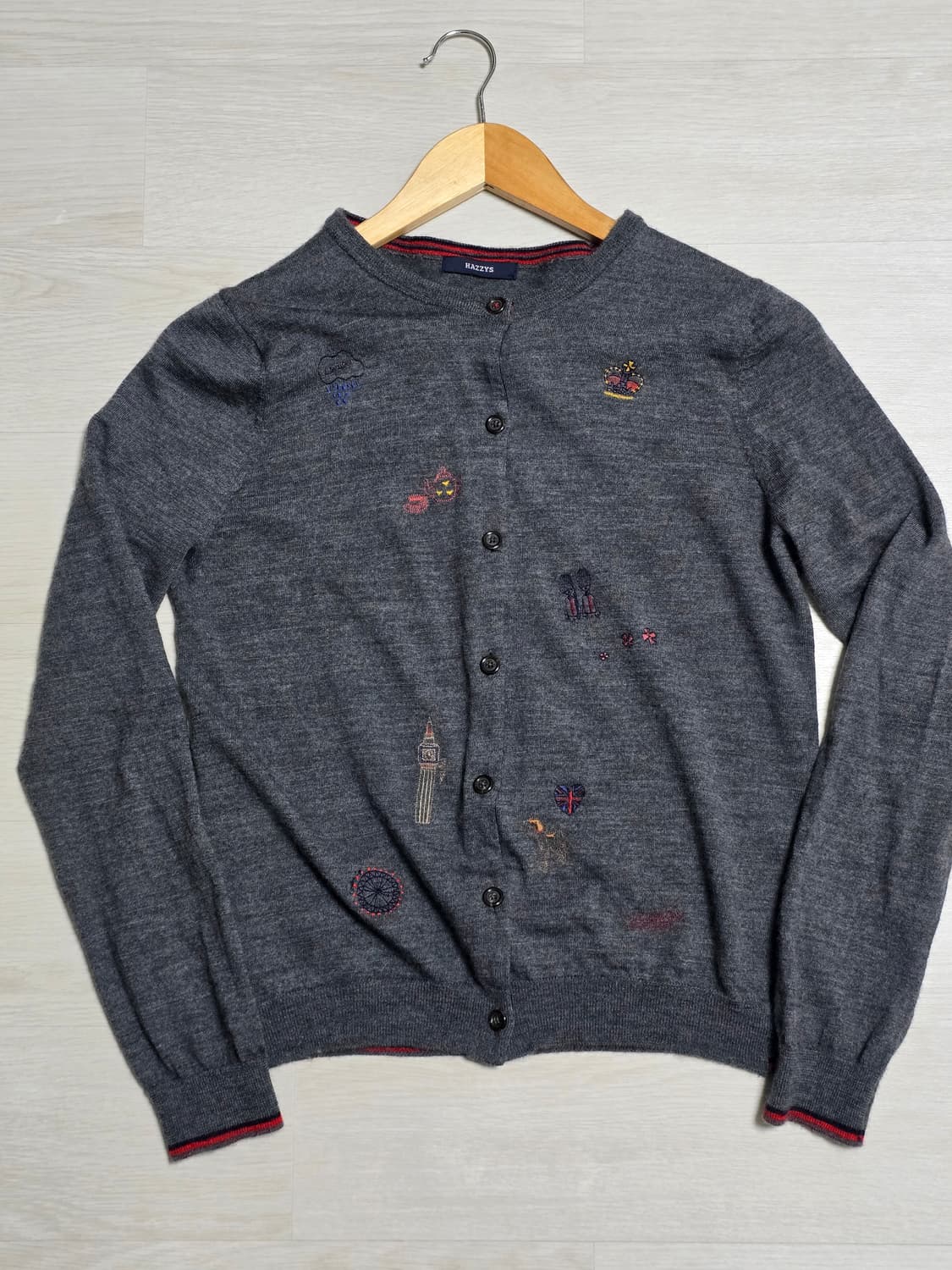 해지스 헤지스 자수 울100 니트 가디건 상품이미지1