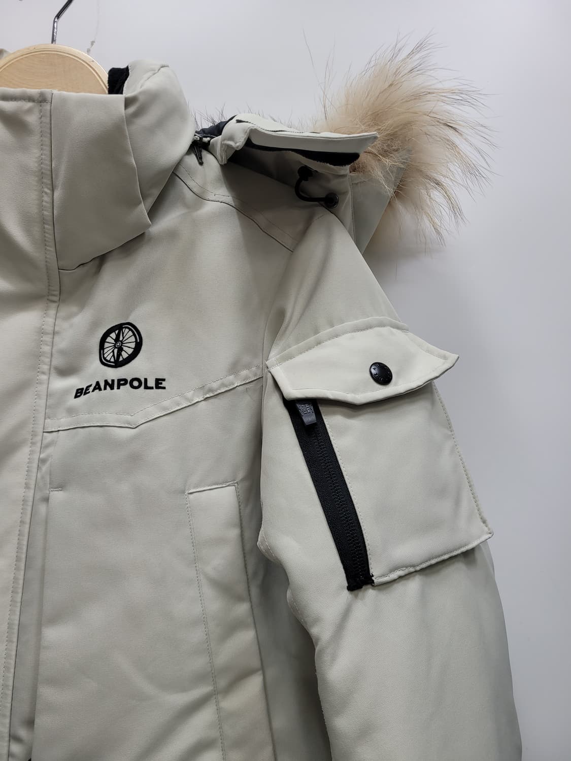 BEANPOLE 빈폴 고어텍스 구스 다운 패딩 / 여 85
 상품이미지4