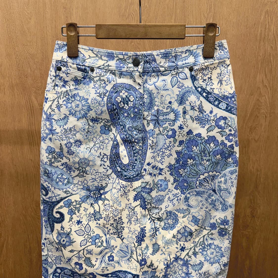 에트로 코튼 미디 스커트 페이즐리 패턴 백 슬릿 디테일 H라인 블루 상품이미지4