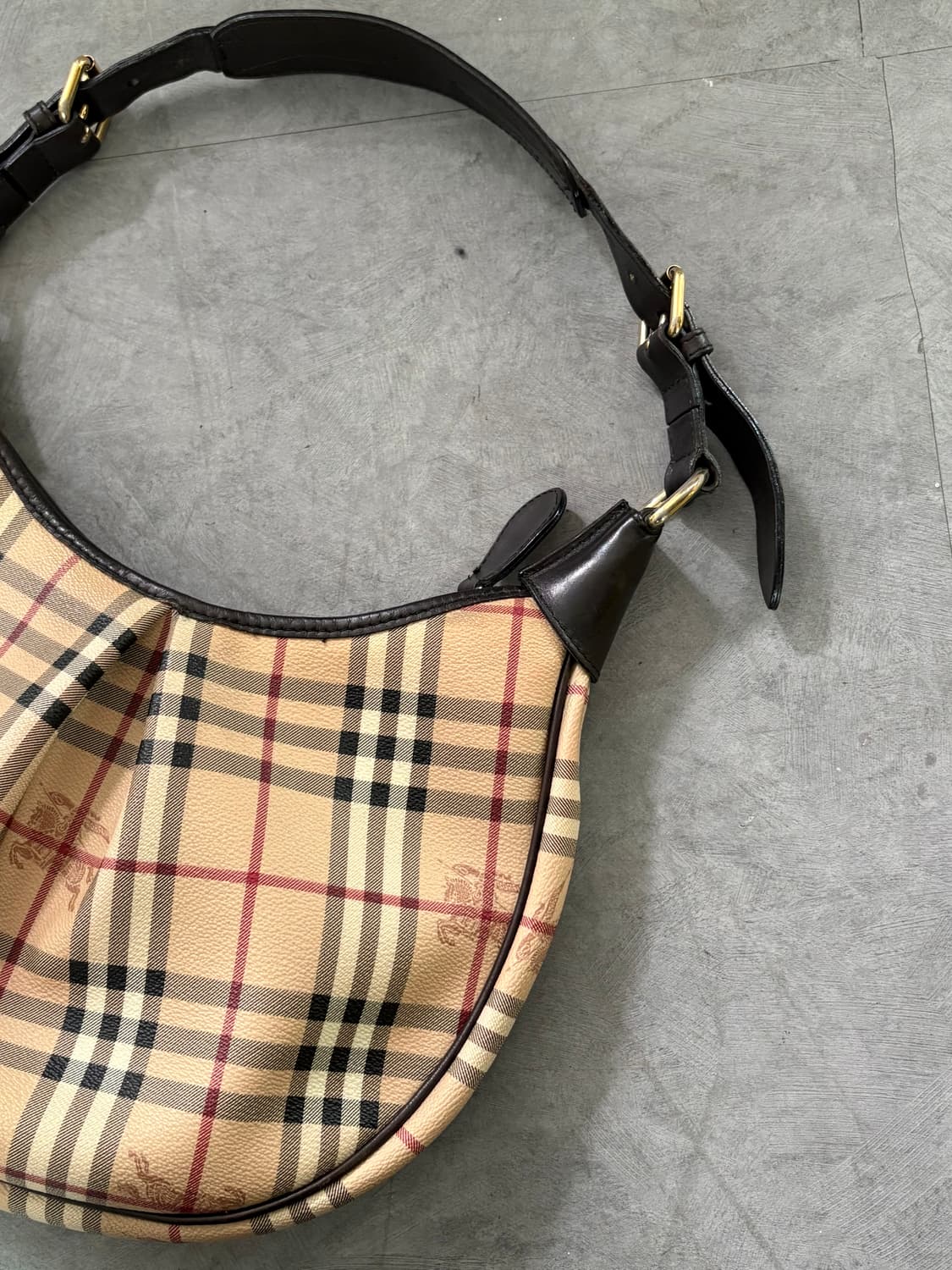 Burberry 버버리 노바체크 호보백 상품이미지3