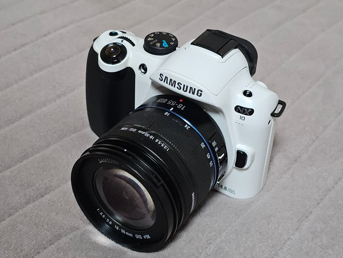 삼성 NX10 미러리스 카메라 상품이미지2