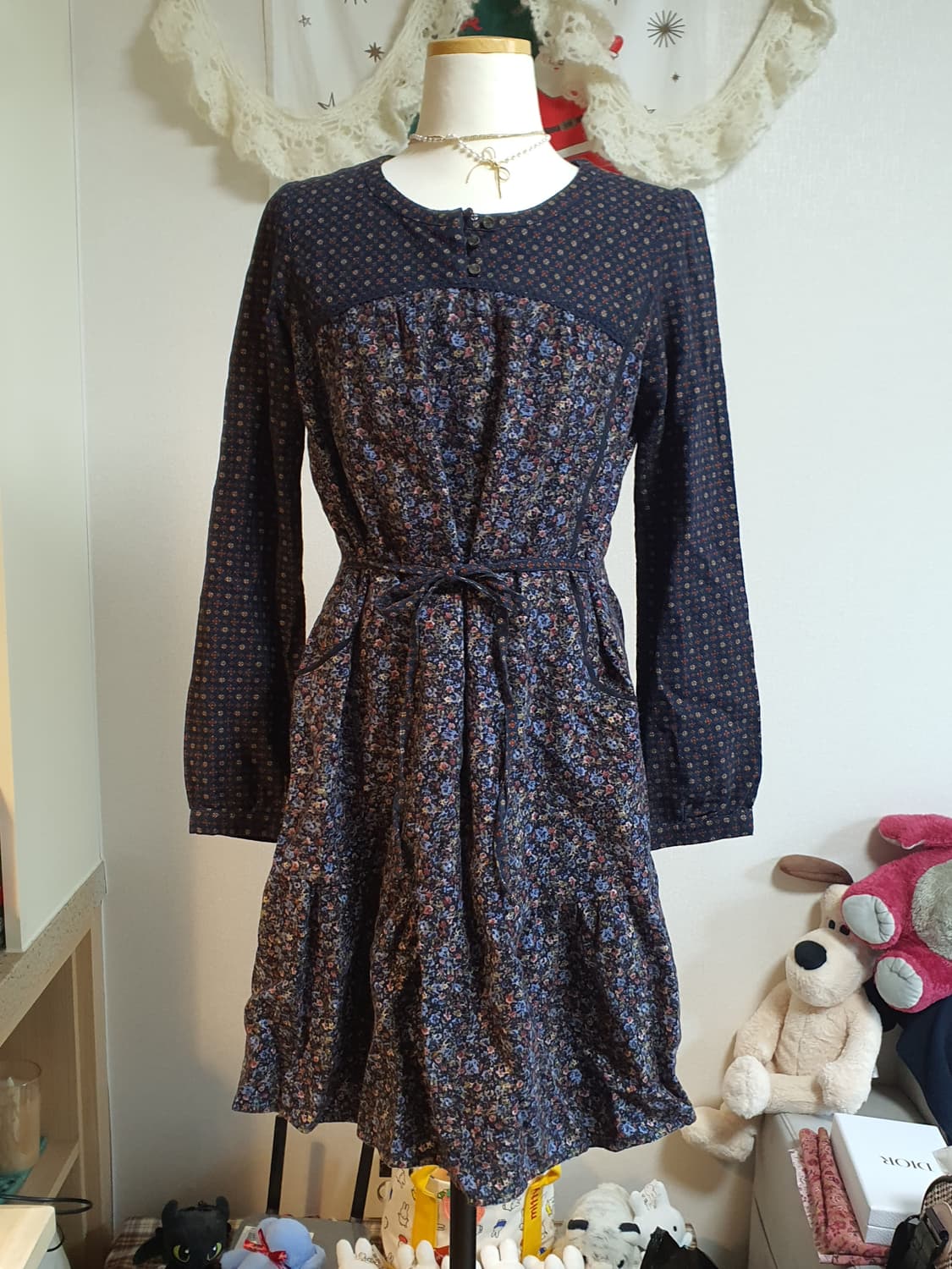 [모리걸] 써스데이아일랜드 빈티지 플라워 미디 원피스 상품이미지1