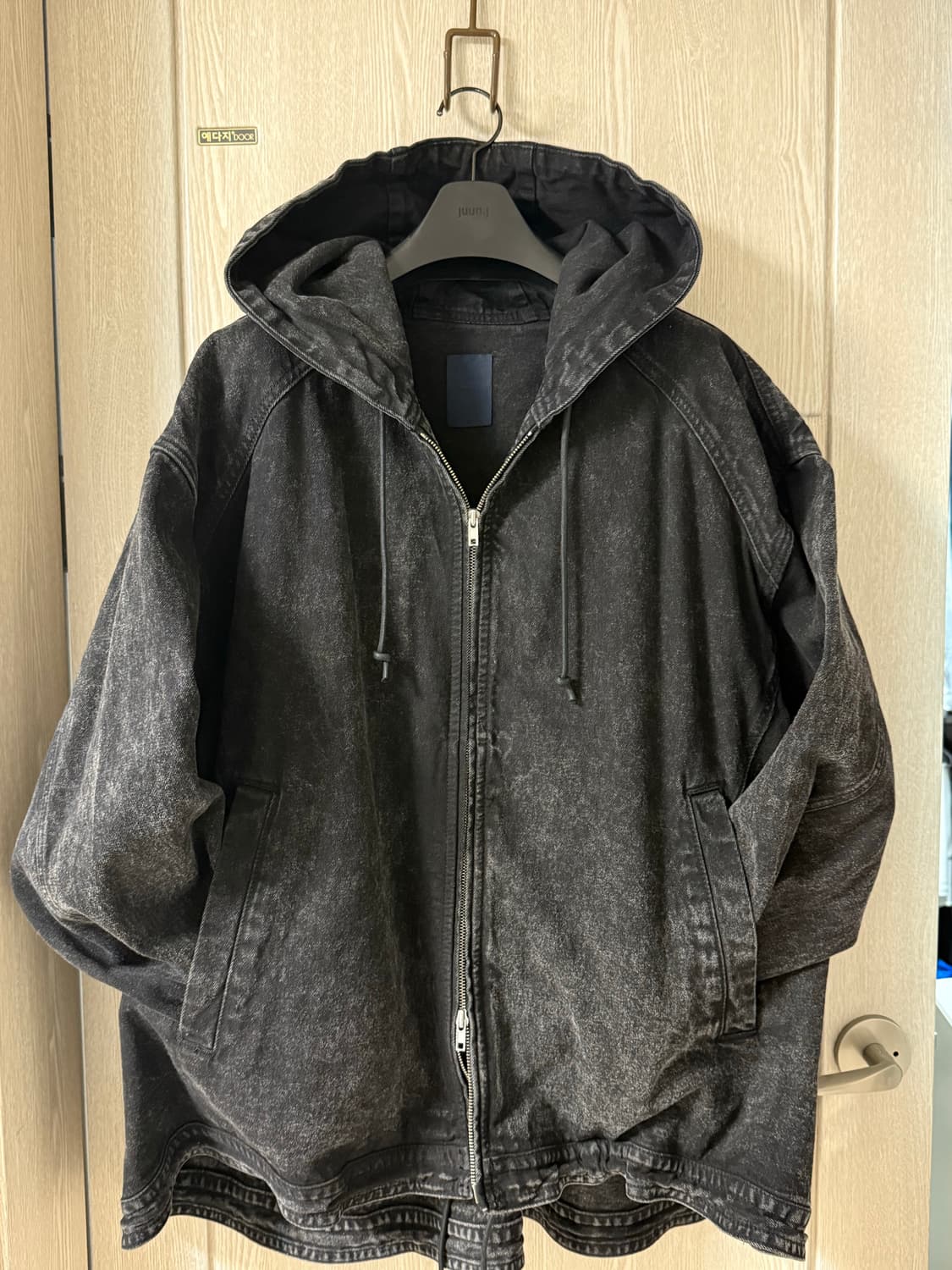 준지 24FW 흑청 데님 후드집업 50. 상품이미지1