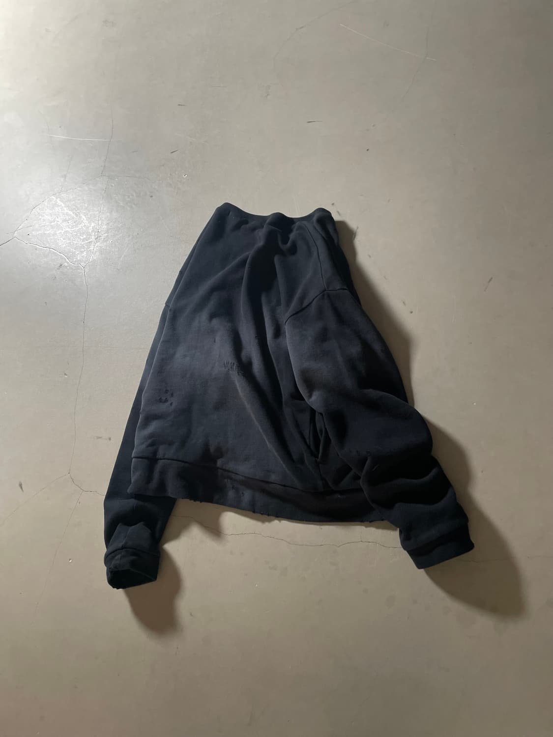 저널스탠다드 TRISECT2  Distressed 스웻셔츠 상품이미지3