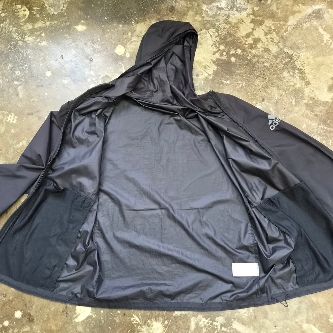 100) 아디다스 경량 바람막이 방풍자켓 런닝코어 상품이미지3