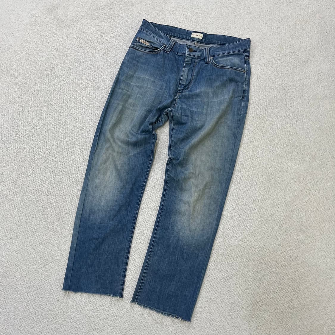 32 캘빈클라인진스 컷팅 데님 청바지 0330M 상품이미지1