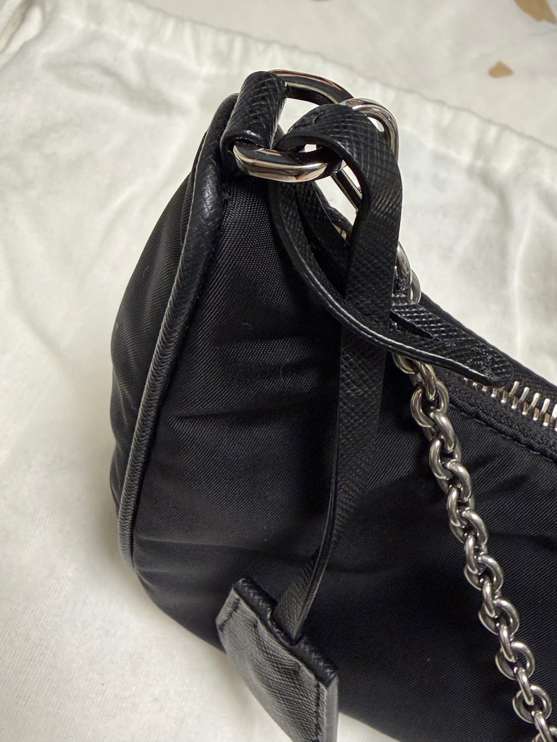 프라다 리에디션 2005 리나일론 테수토 호보백 블랙 상품이미지9