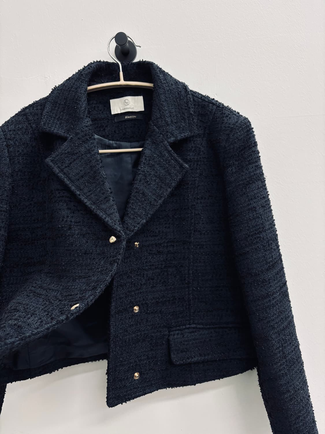 런던플랏(LONDONFLAT) 블랙라인 금장 트위드 자켓 상품이미지3