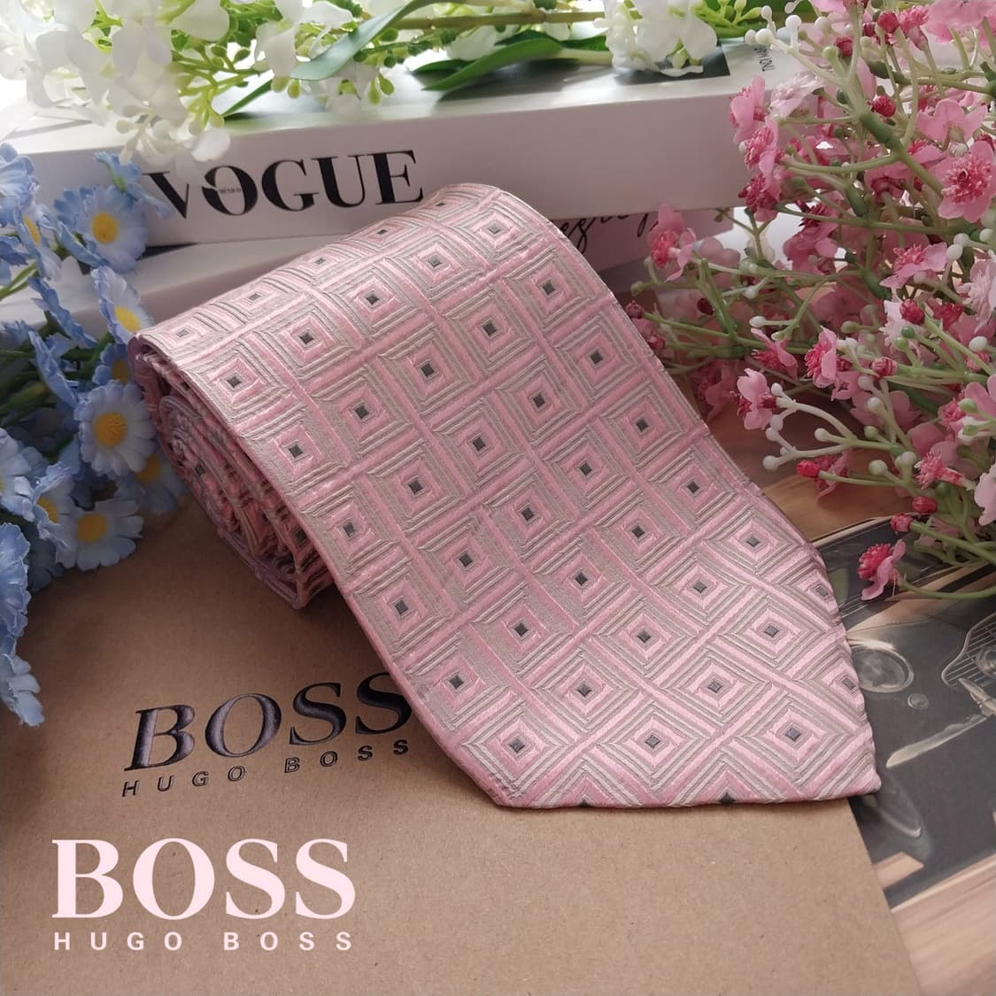 휴고보스 실크 핑크 기하 자카드 넥타이 9.7cm A등급 K1565
 상품이미지1