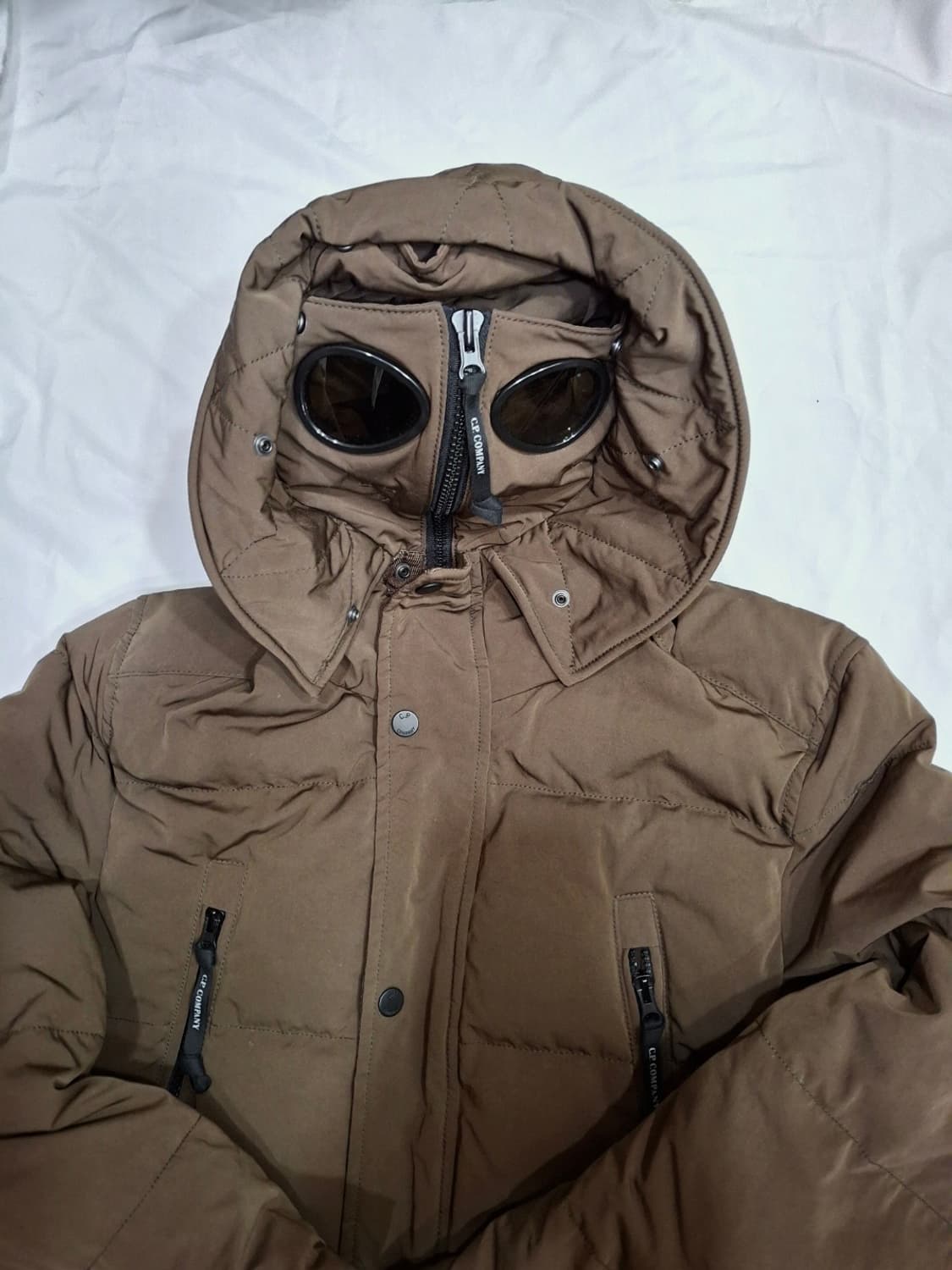 CP컴퍼니 고글 패딩 상품이미지3