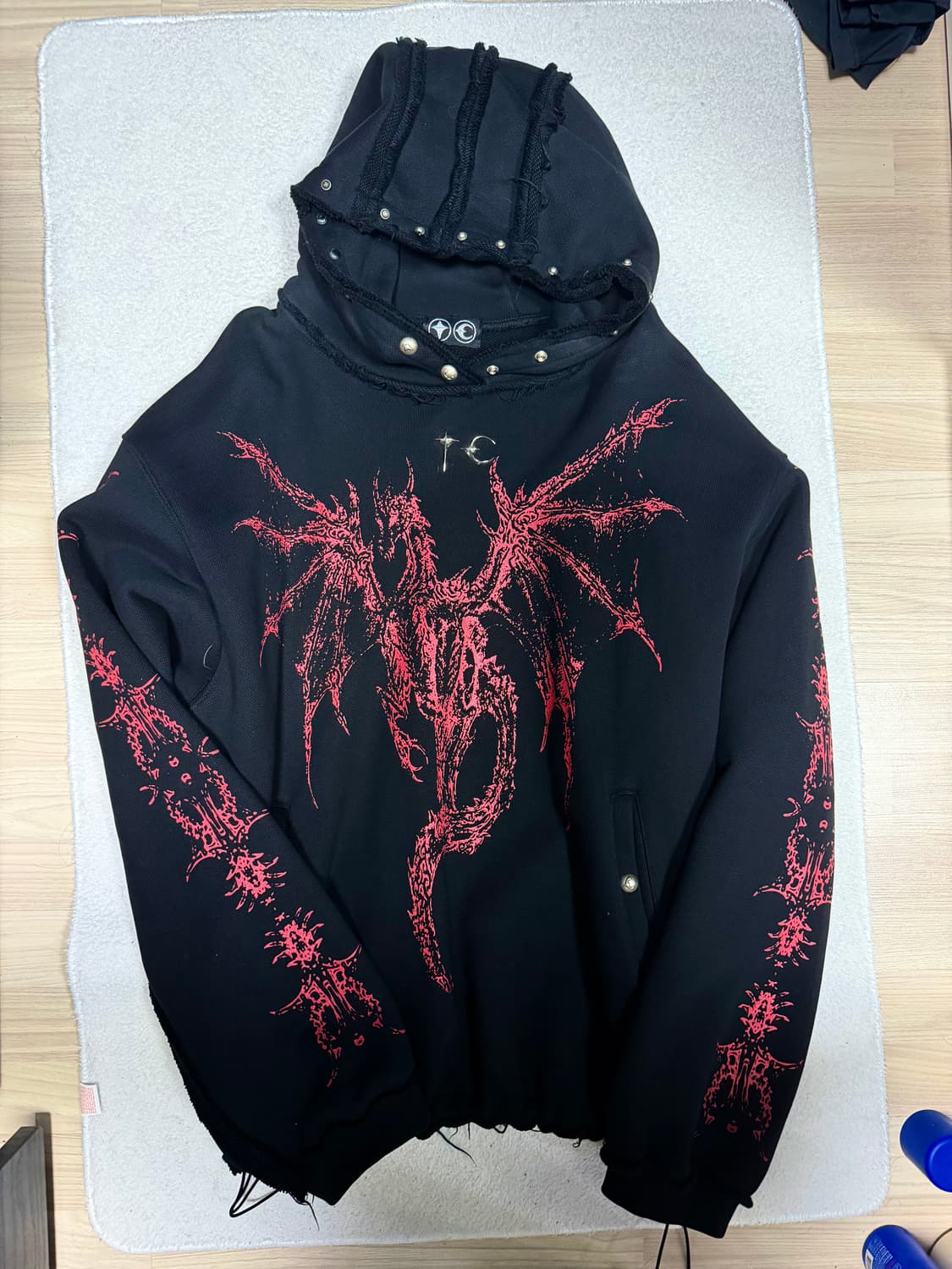 떠그클럽 Dragon Stud hoodie 상품이미지1