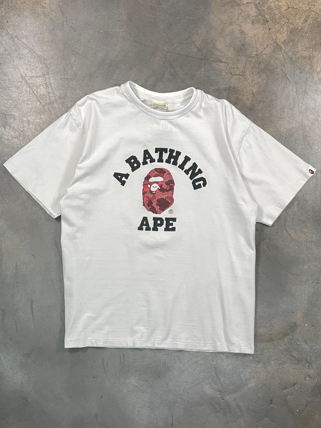 베이프 빅 사루 반팔 티셔츠 상품이미지1