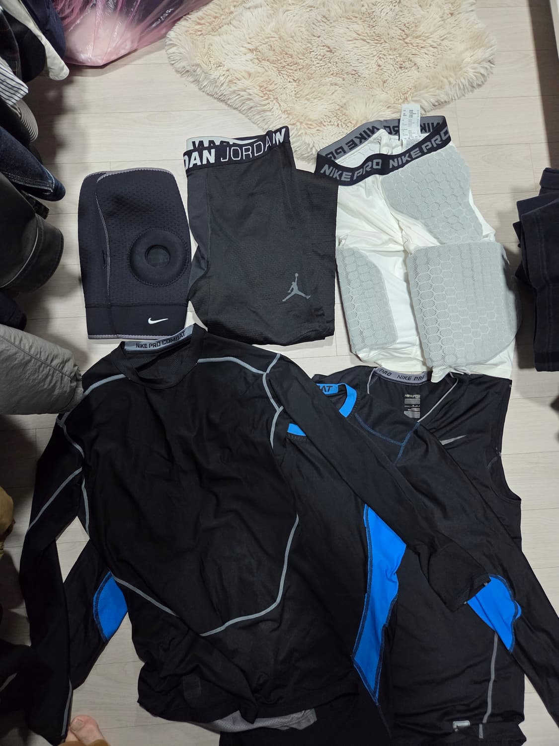 나이키 프로 컴뱃 기능성의류 팝니다 상품이미지1