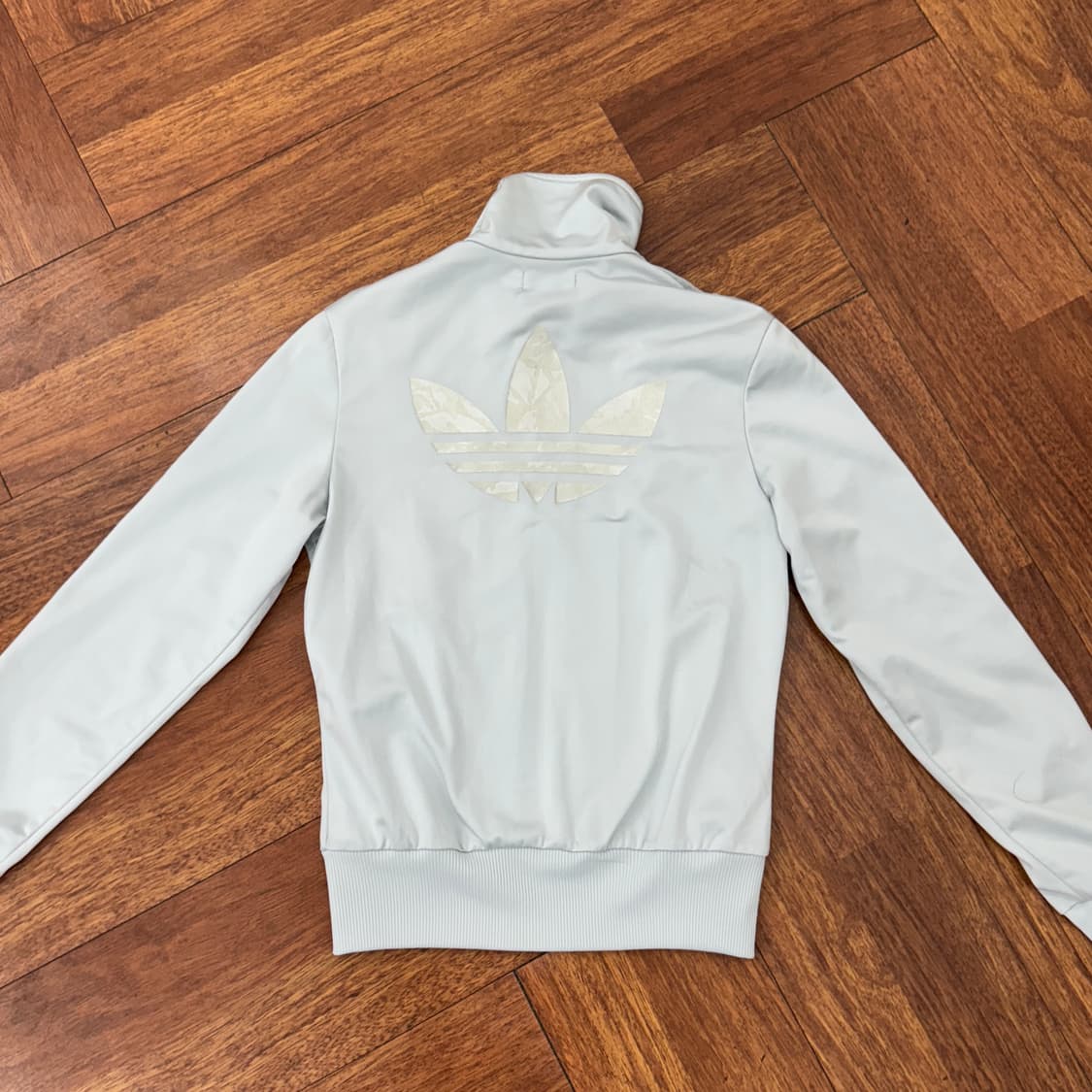 여성용 S 아디다스 빅로고 그레이 트레이닝 트랙탑 져지  상품이미지2