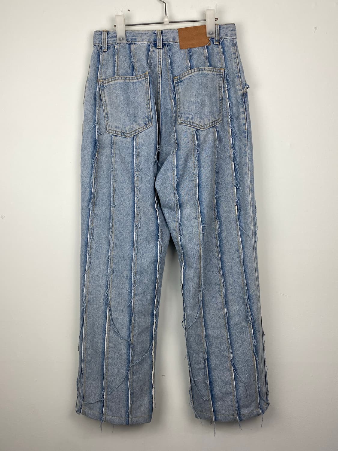 마뗑킴 컷팅 루즈 데님팬츠  상품이미지2