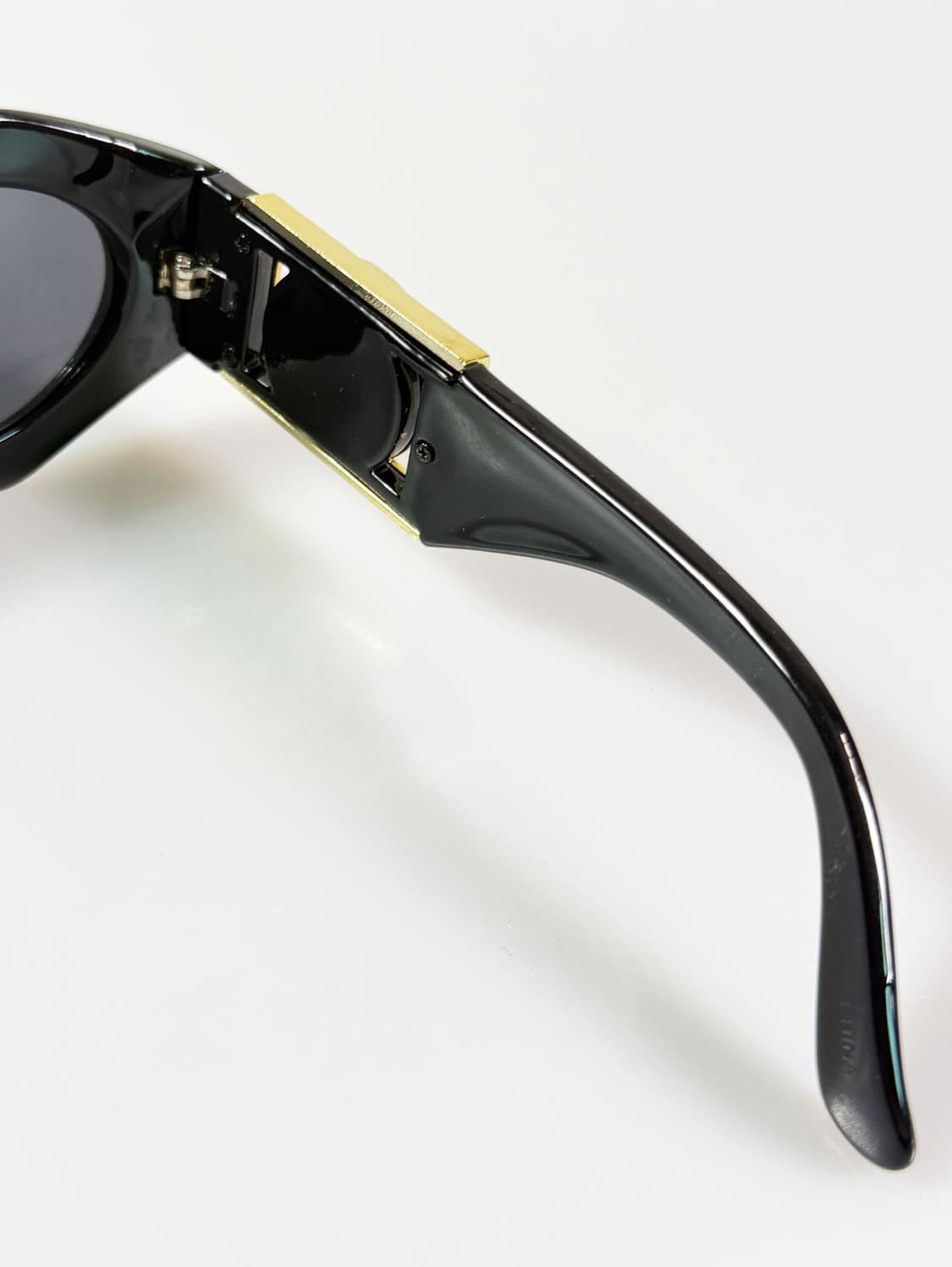 블랙 볼드 골드 메달리온 템플 빈티지 선글라스 상품이미지7