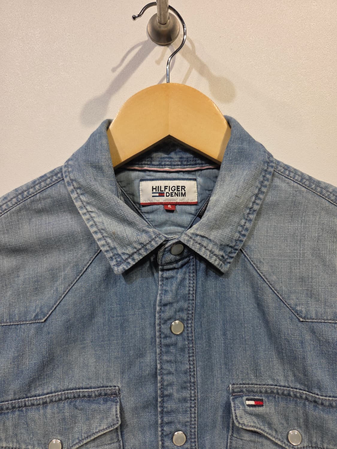 타미힐피거 웨스턴 워싱 데님 셔츠 청남방 상품이미지3
