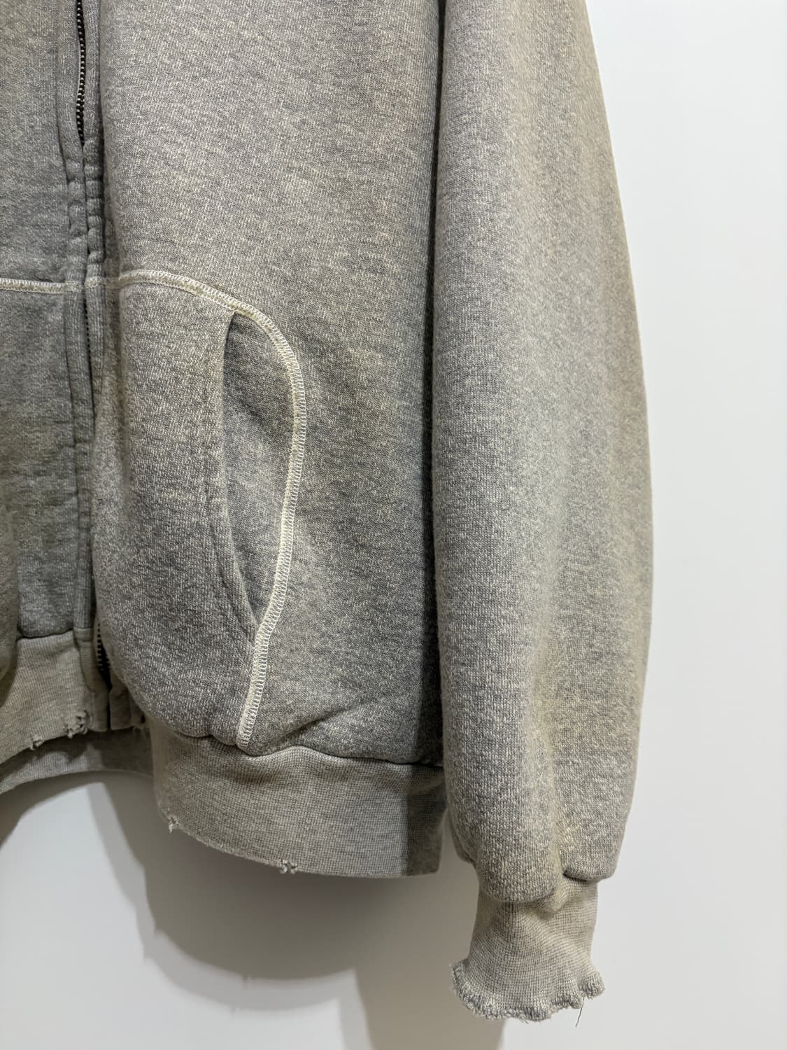 아프레쎄 / 25SS 빈티지 가공 후드 집업 그레이 / 3 상품이미지3