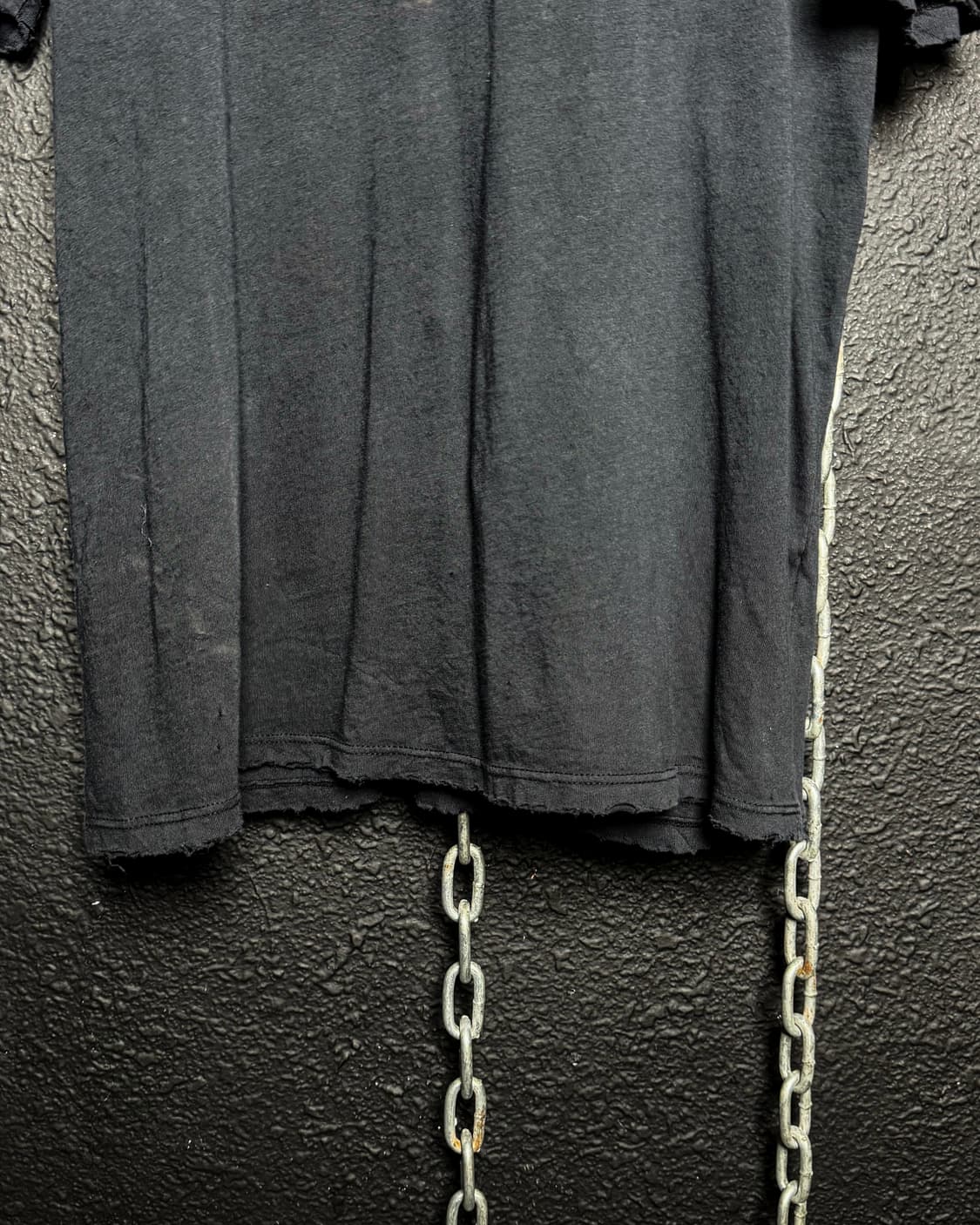 HARD-8 – Cross Graphic V-Neck T-Shirt 상품이미지8