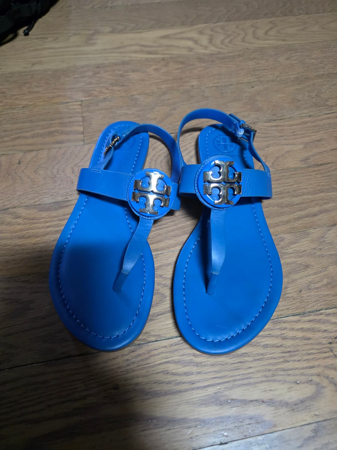 토리버치 여성 가죽 쪼리 샌들 상품이미지1