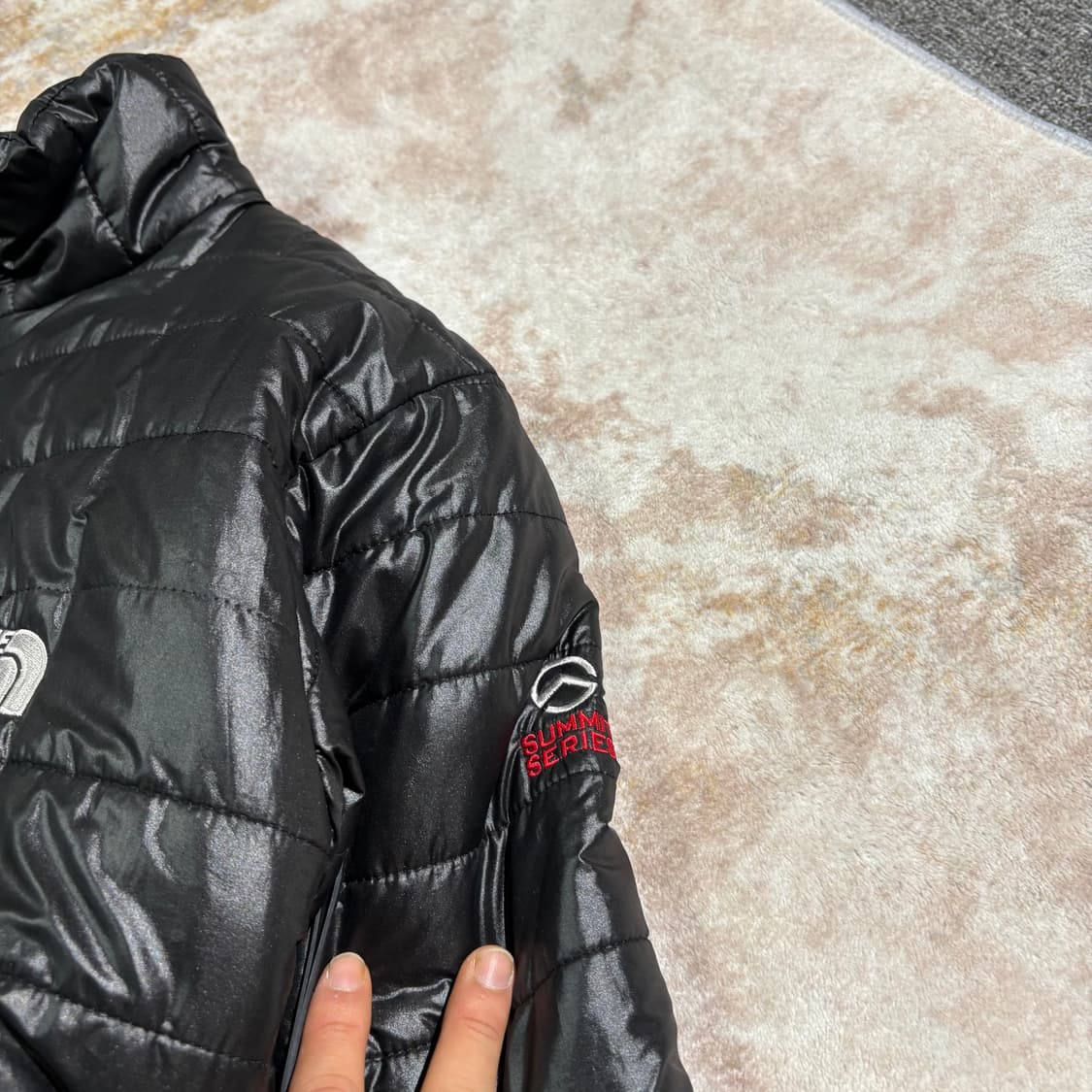 노스페이스 빈티지 유광 경량패딩 상품이미지4