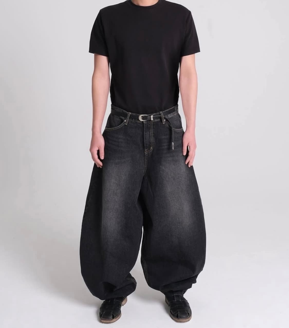 뉴치프시크 디피 캣 워싱 배기진 흑청 판매 상품이미지1