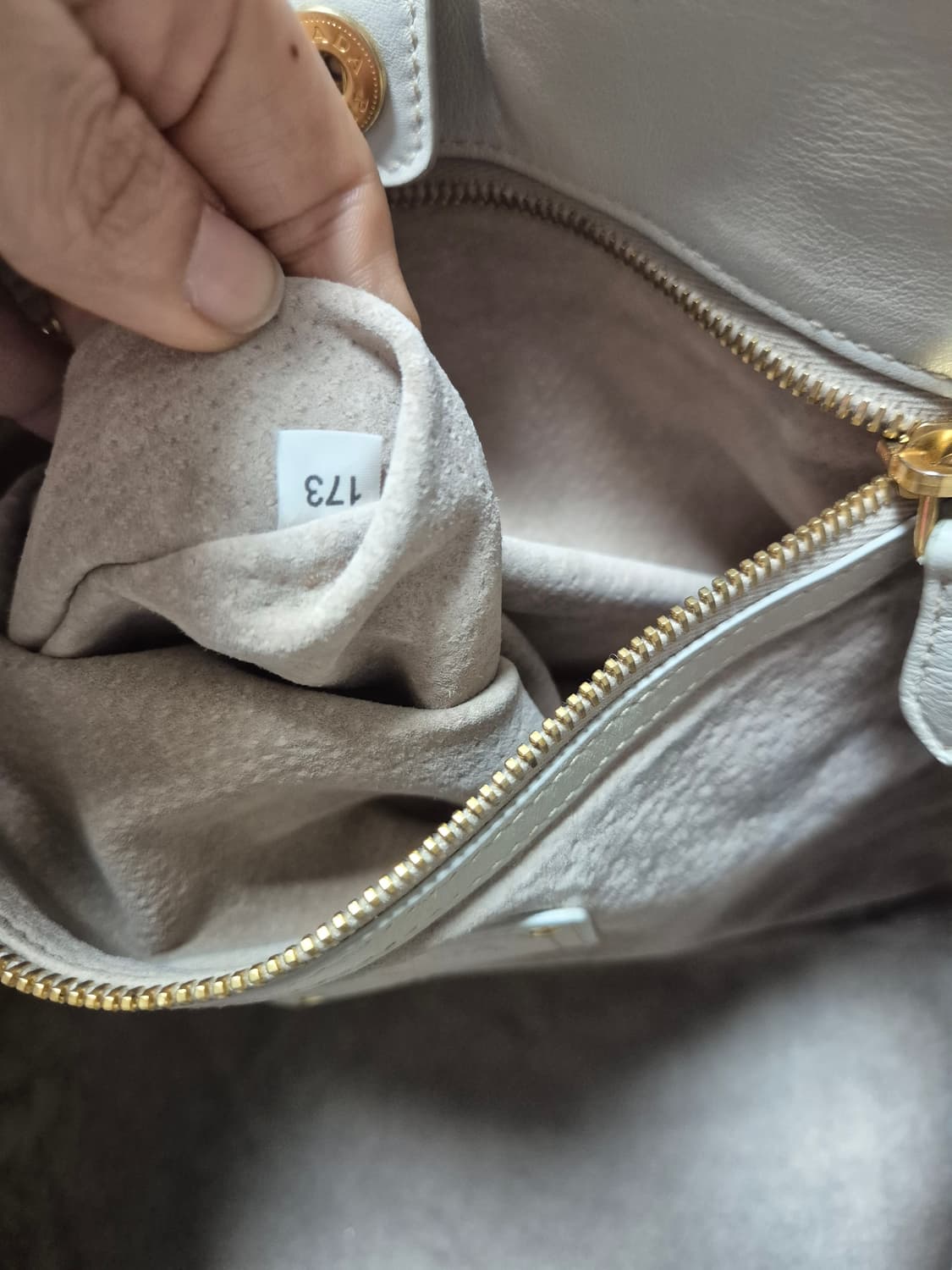 (정품) 프라다 Prada 비텔로 다이노 레더 토트  숄더백 상품이미지9